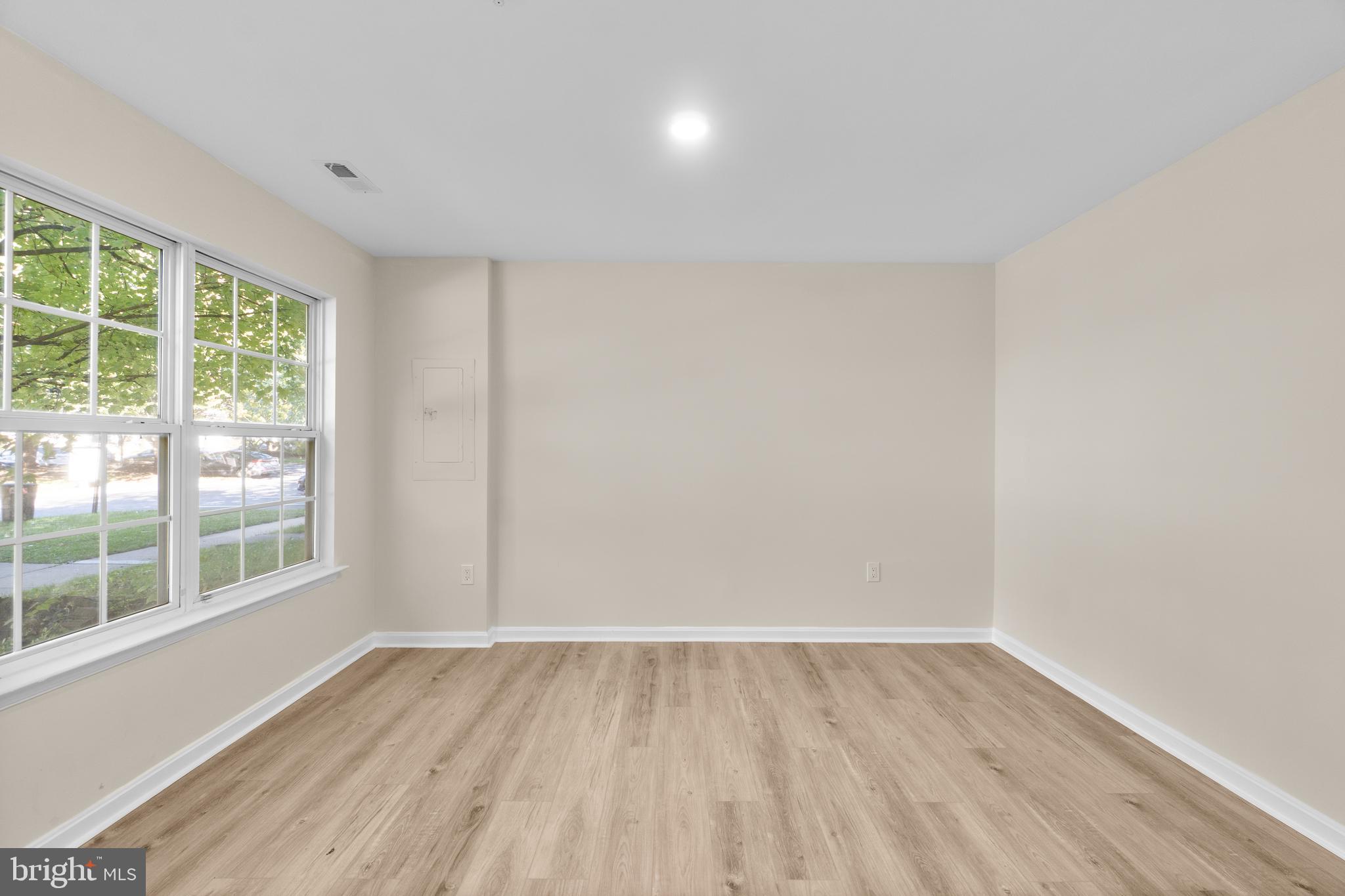 111 CAVENROCK COURT
