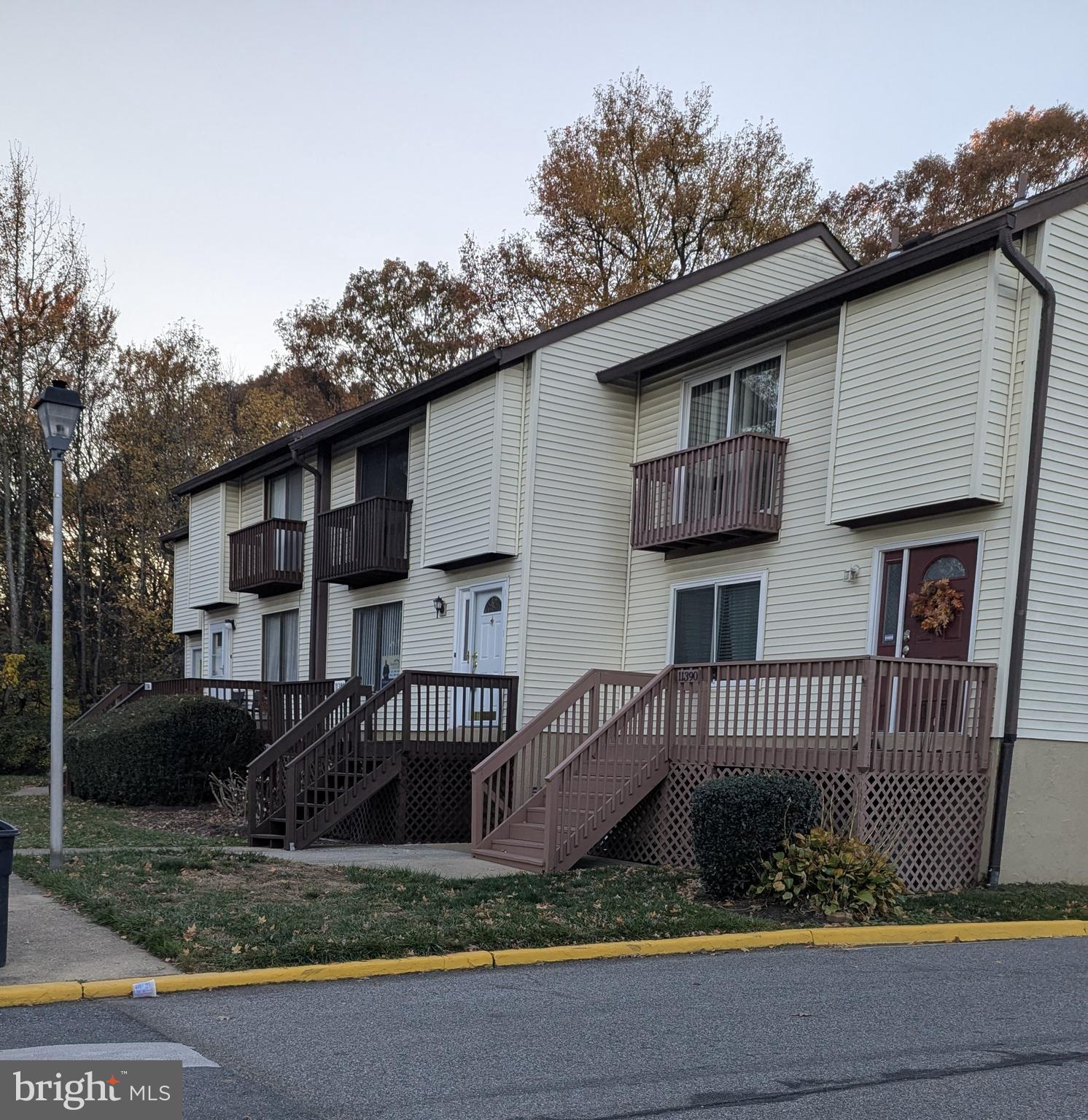 APPLEWALK CONDO - Residential