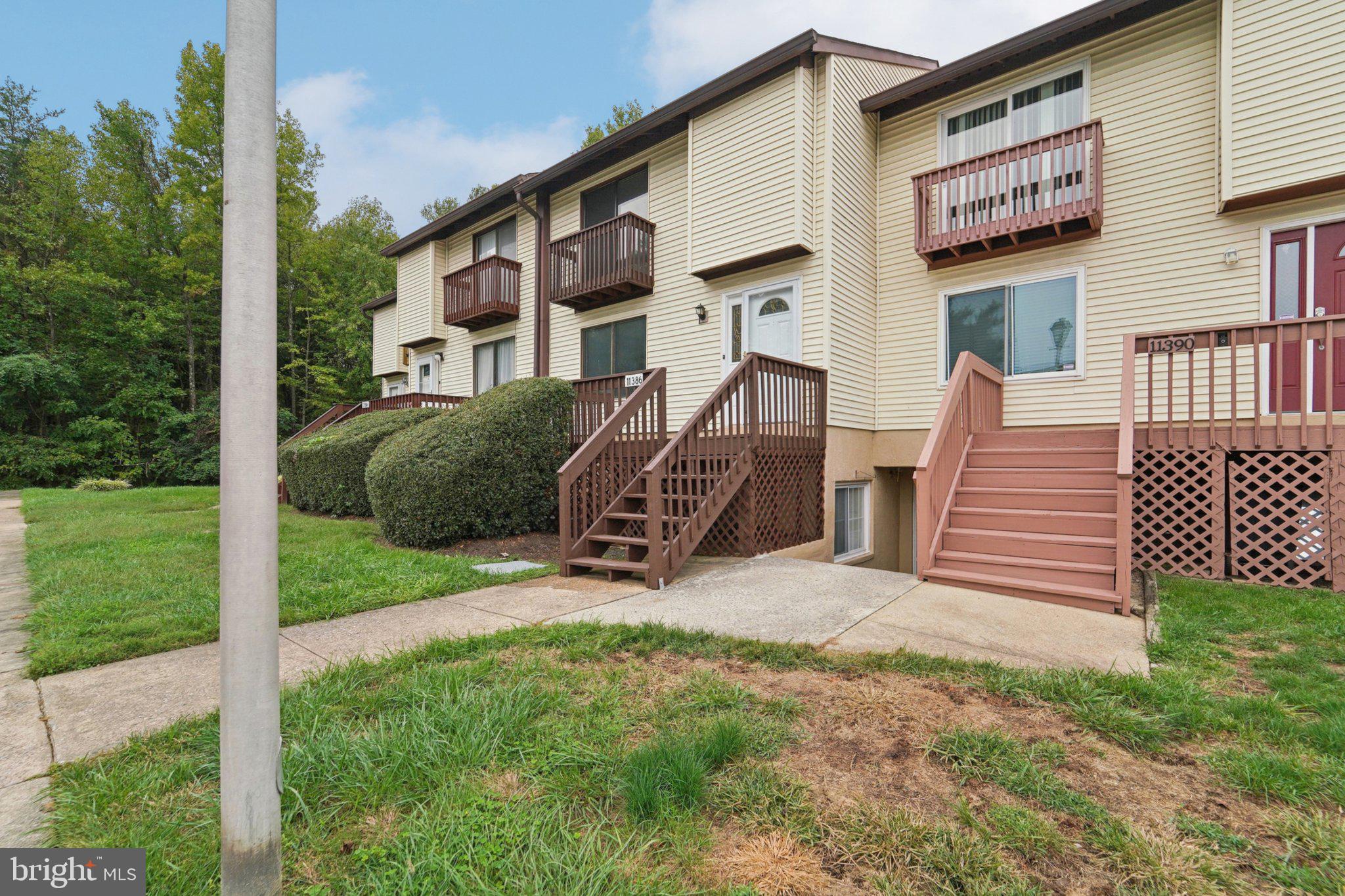 APPLEWALK CONDO - Residential