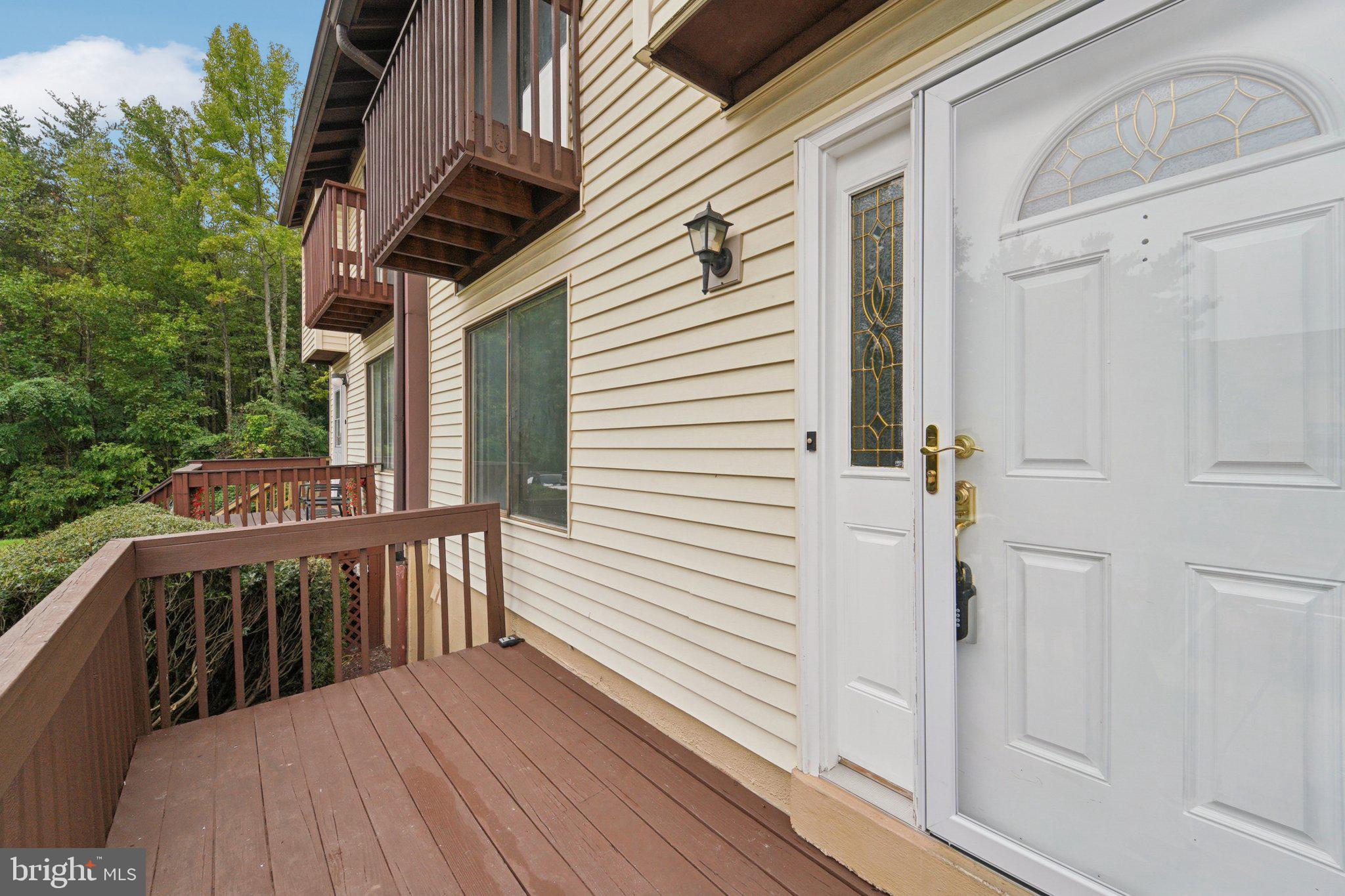 APPLEWALK CONDO - Residential