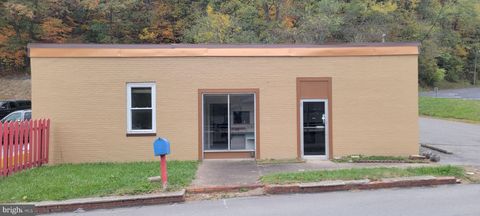 Photo of 1639 Sabraton Avenue, MORGANTOWN, WV 26505 (MLS # WVMG2000156)