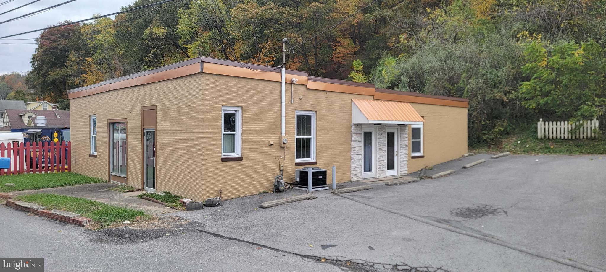 1639 SABRATON AVENUE