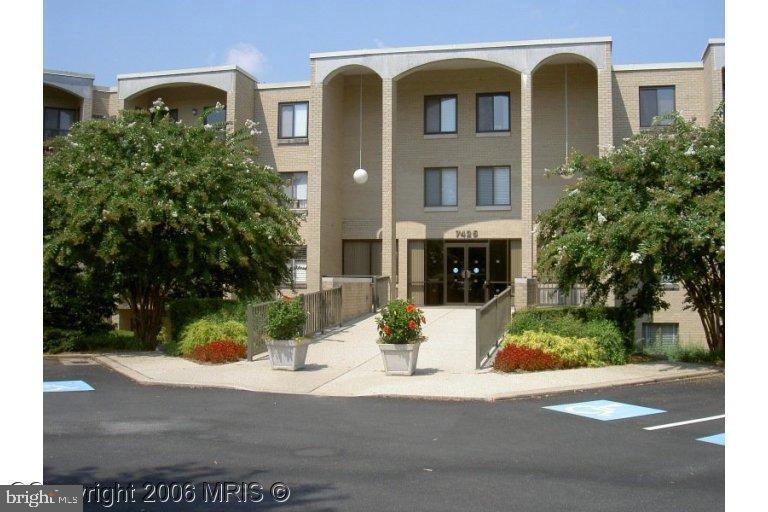 WESTLAKE PARK - Residential Lease