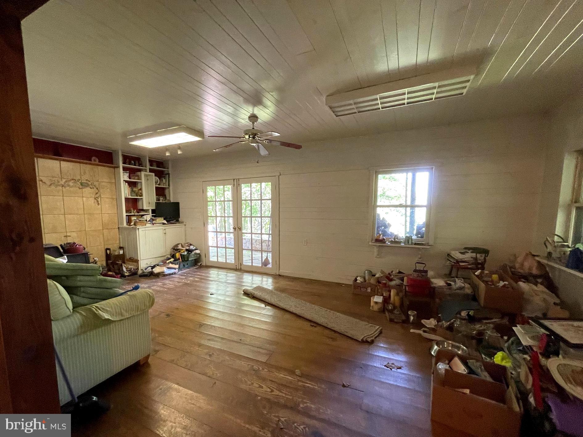 SLEEPY HOLLOW SUBDIVISION - Residential