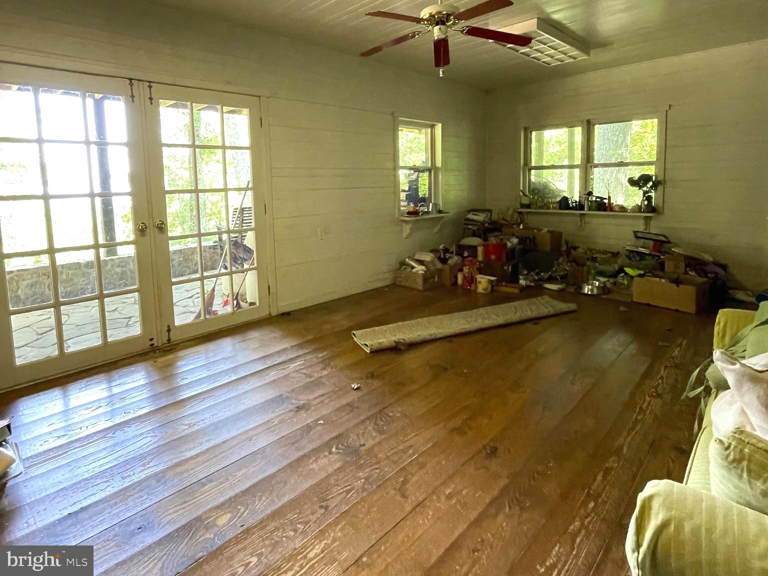 SLEEPY HOLLOW SUBDIVISION - Residential