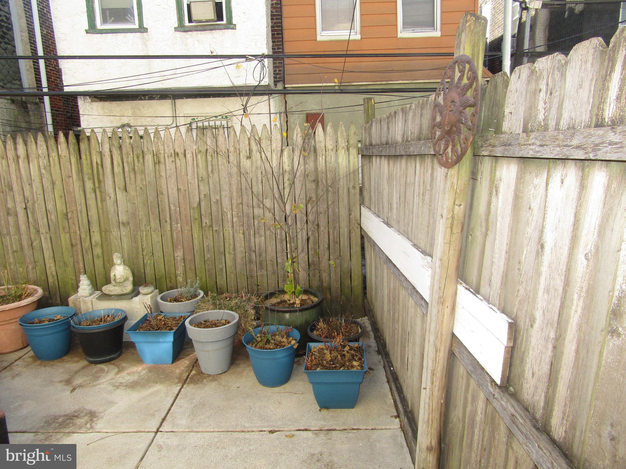 POINT BREEZE - Residential