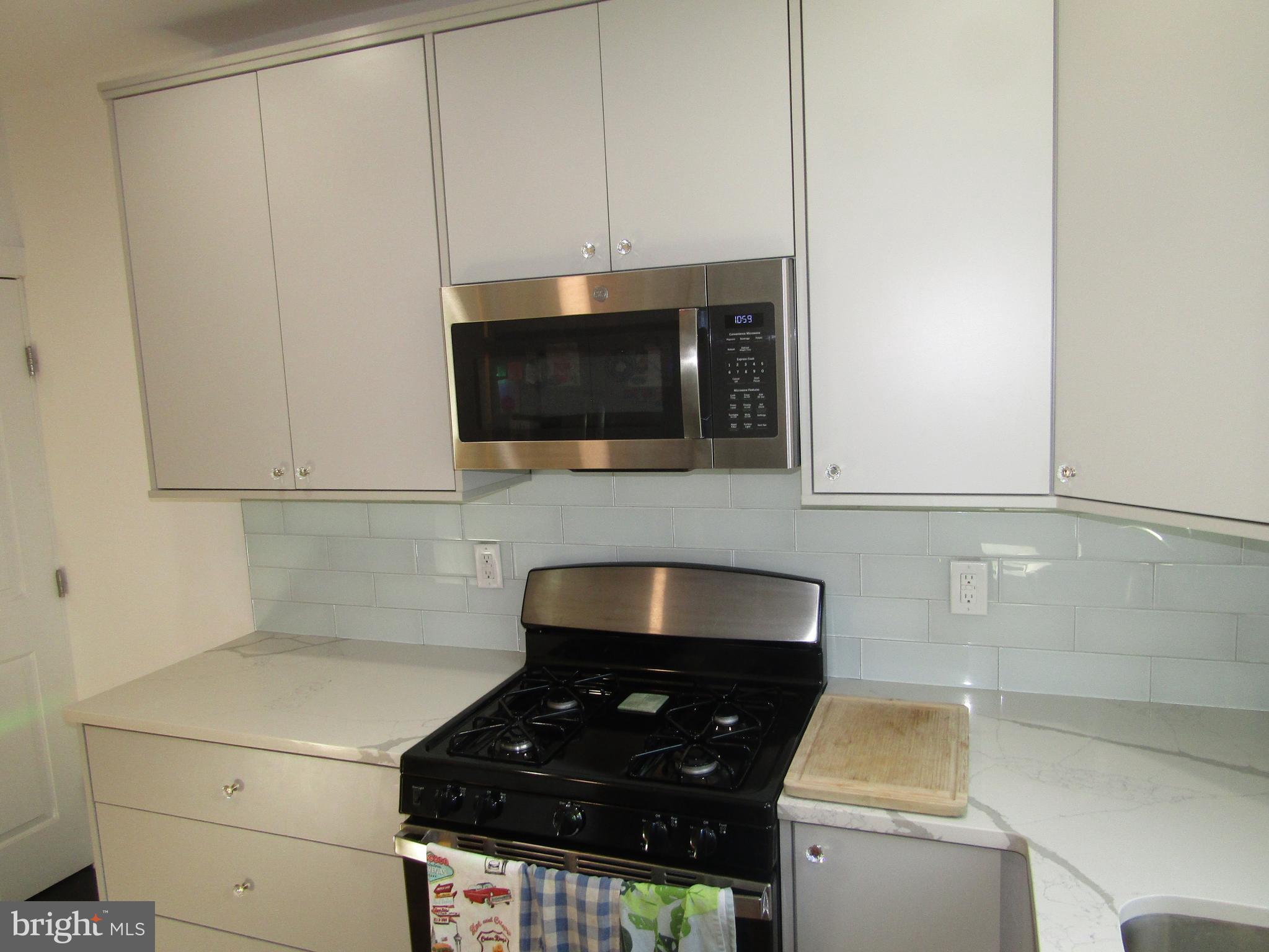 POINT BREEZE - Residential