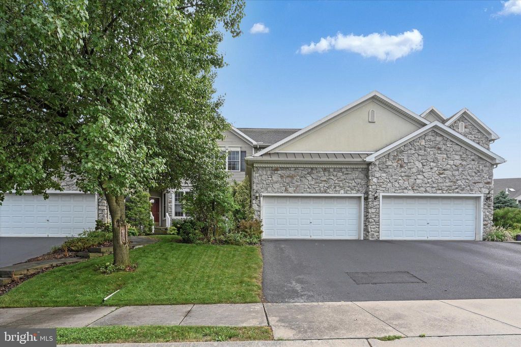 Photo of 1107 HAMMON AVE, EPHRATA, PA 17522 (MLS # PALA2037060)