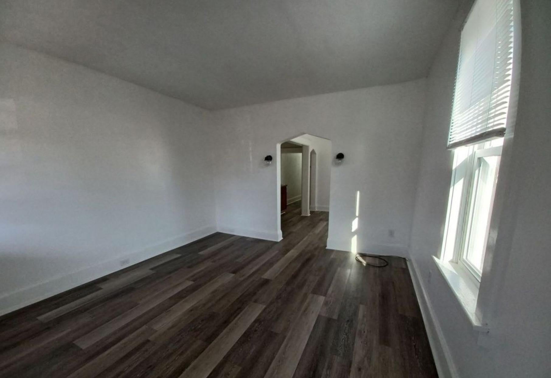 3118 DERRY STREET