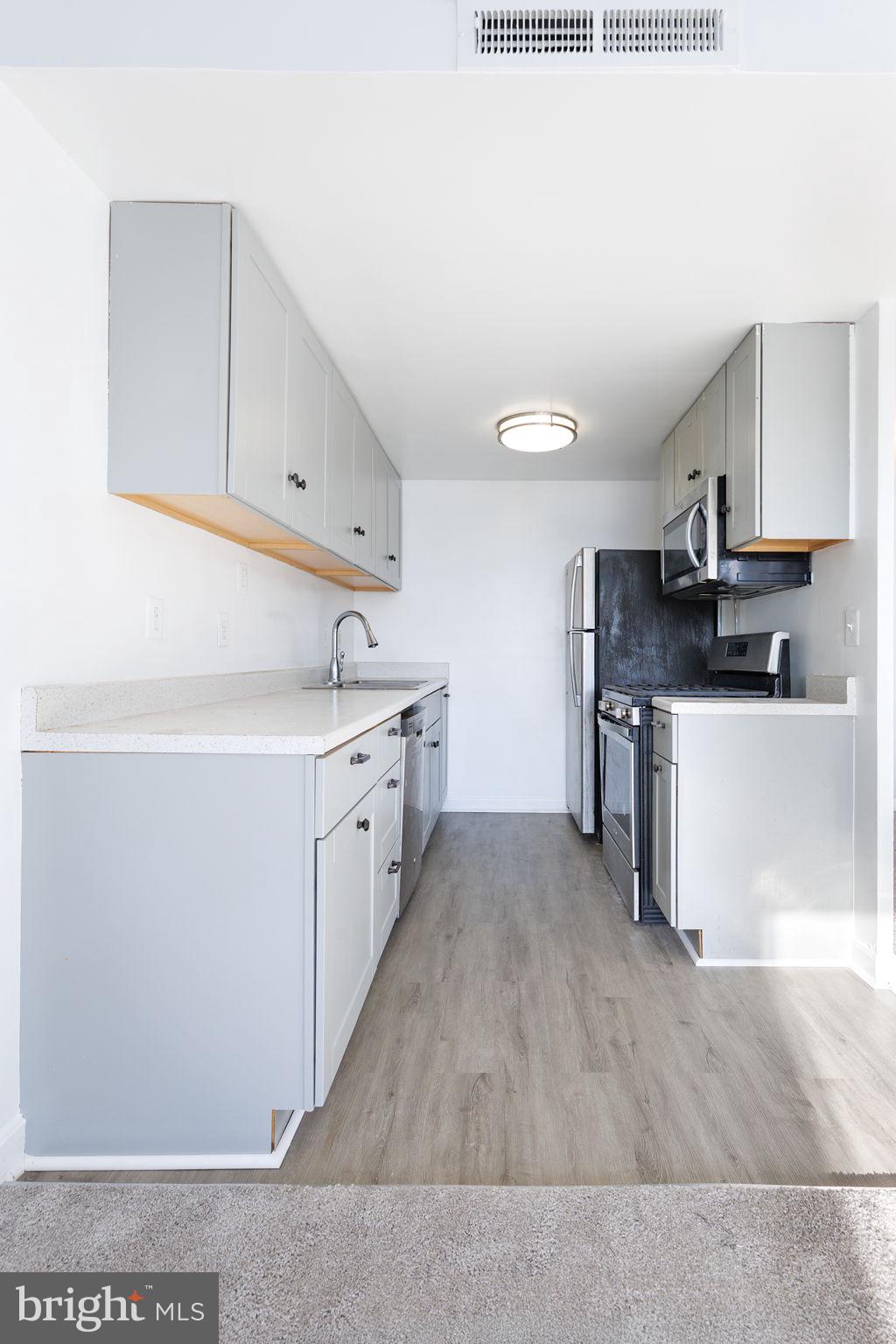 FORTY SIX HUNDRED - Residential