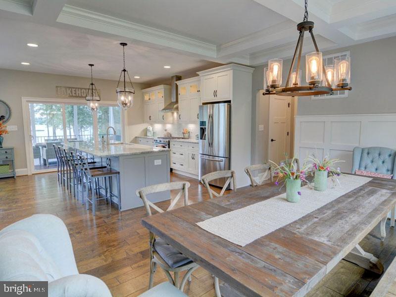 LIGHTHOUSE POINT - Residential