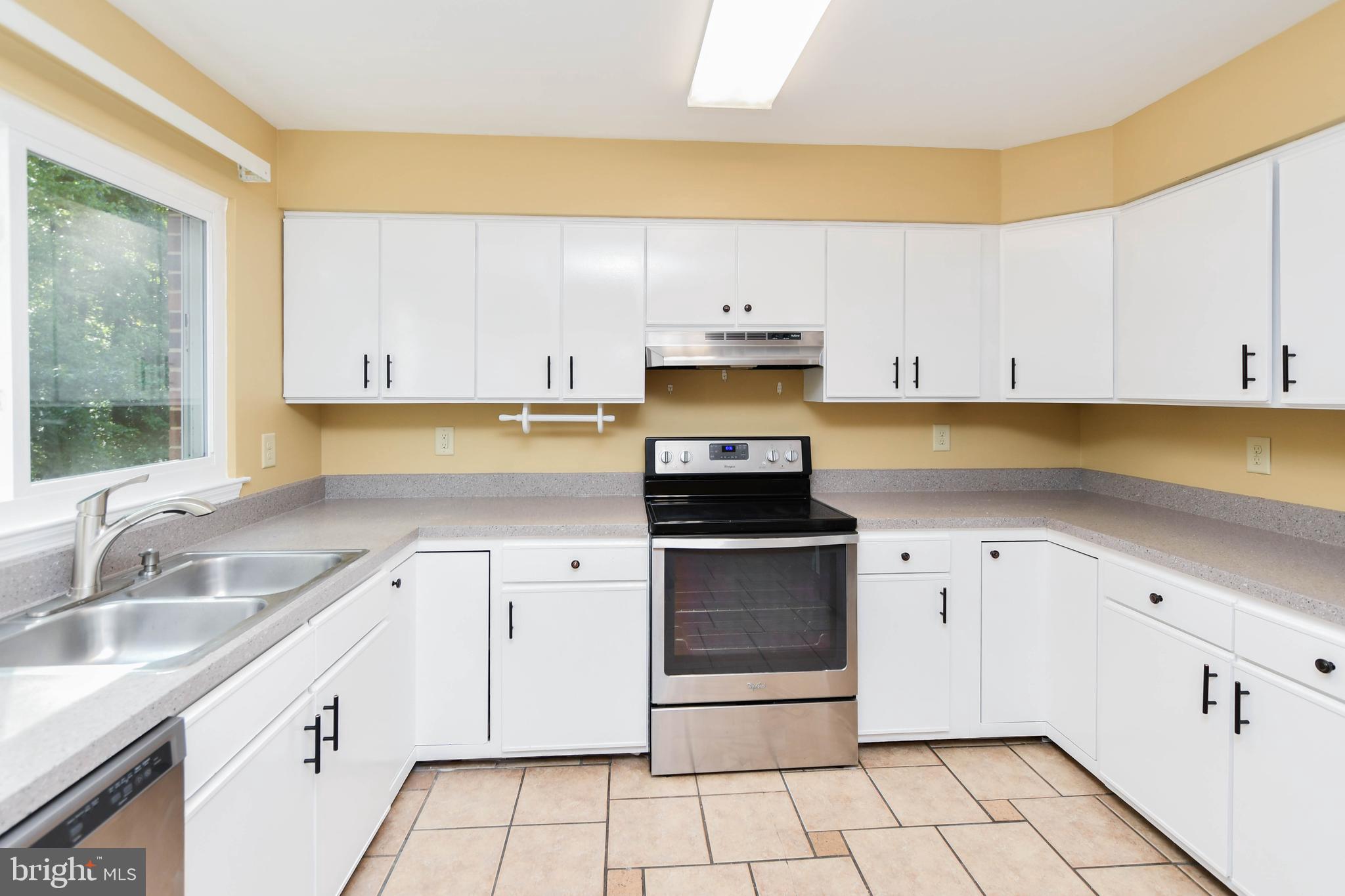 MONTPELIER HILLS - Residential Lease