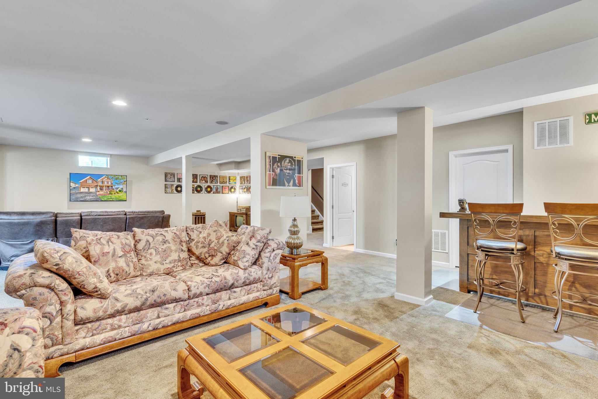 MARLBORO RIDGE - Residential