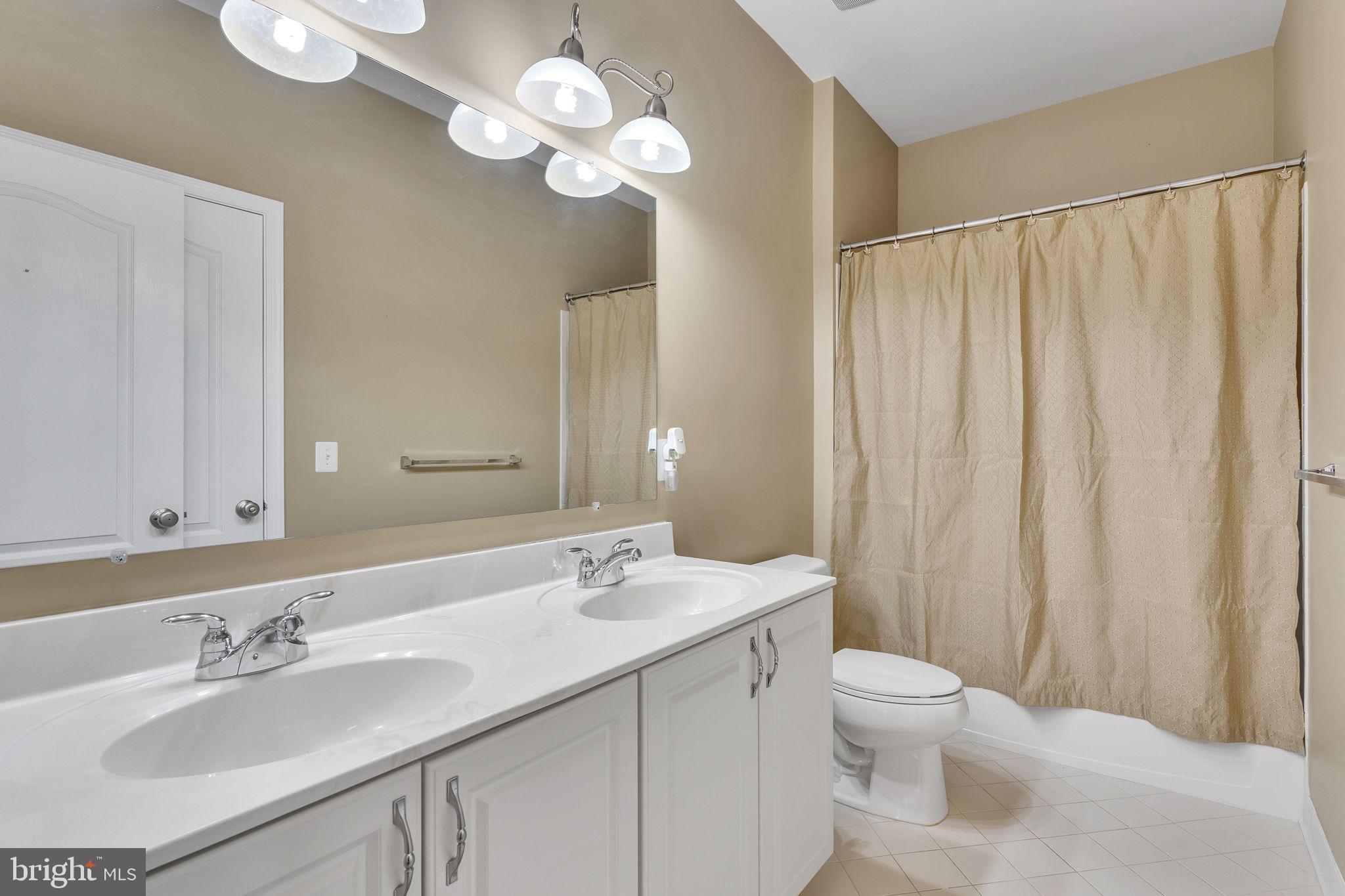 MARLBORO RIDGE - Residential