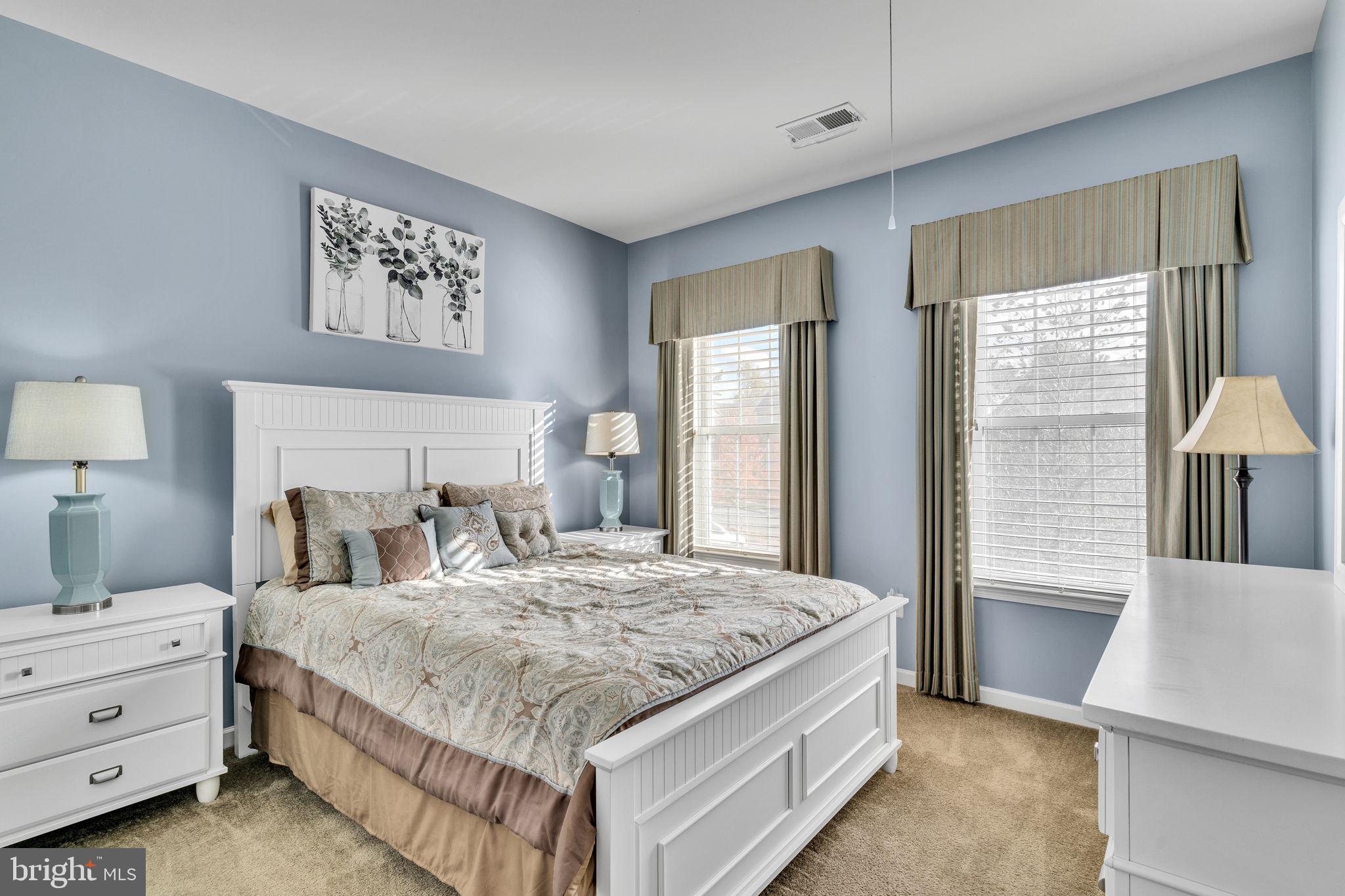 MARLBORO RIDGE - Residential