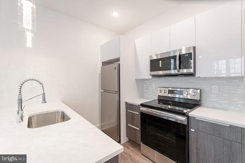 2623 CHRISTIAN STREET UNIT 301
