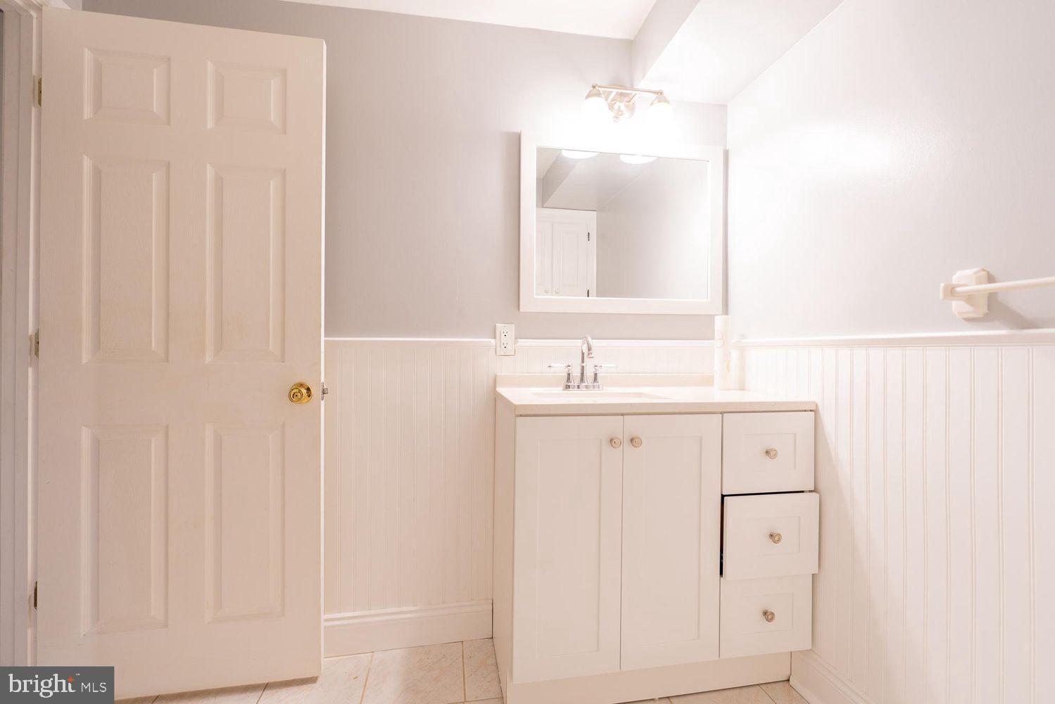 BAYVIEW - Residential Lease