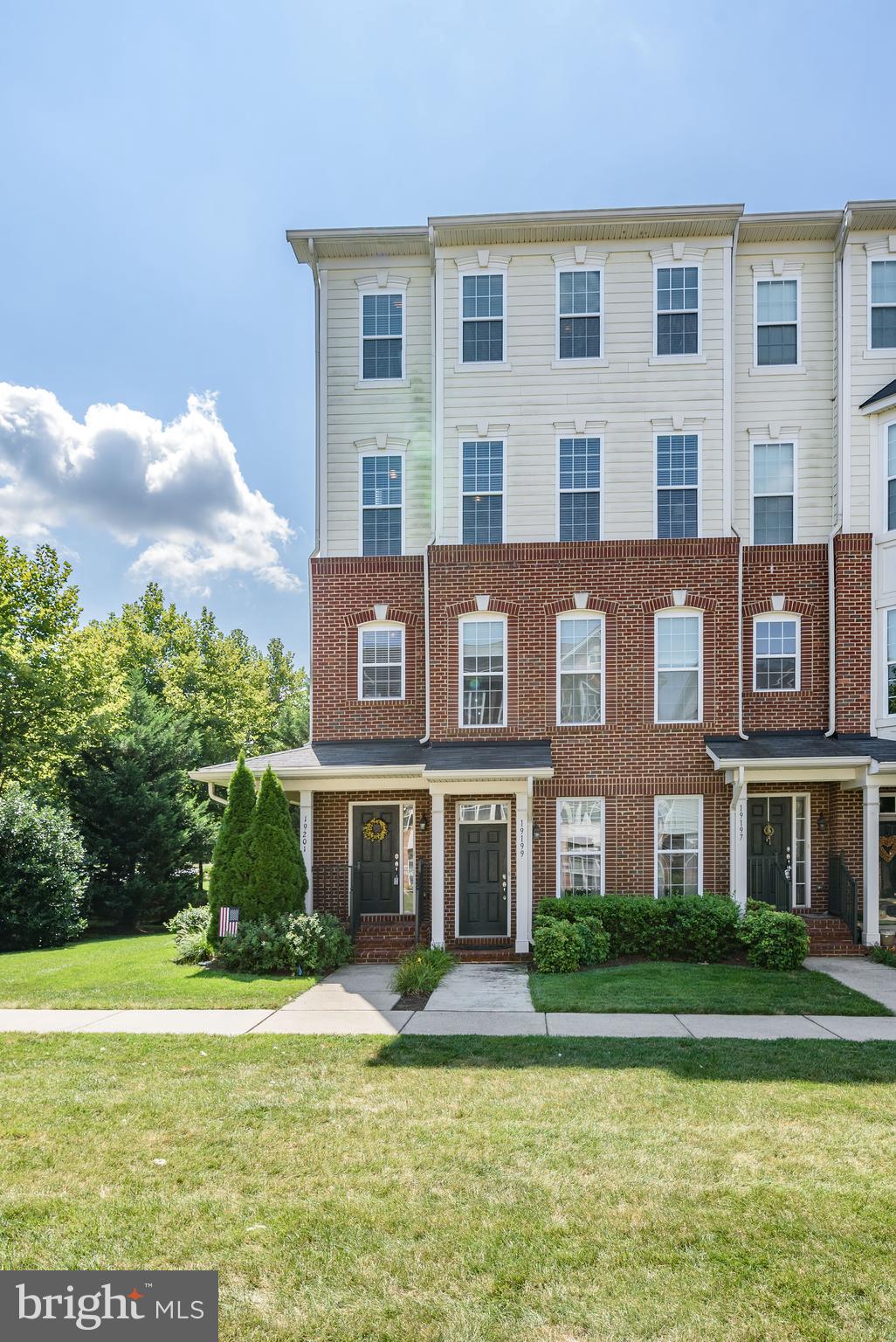 LINDEN ROW CONDOMINIUM - Residential