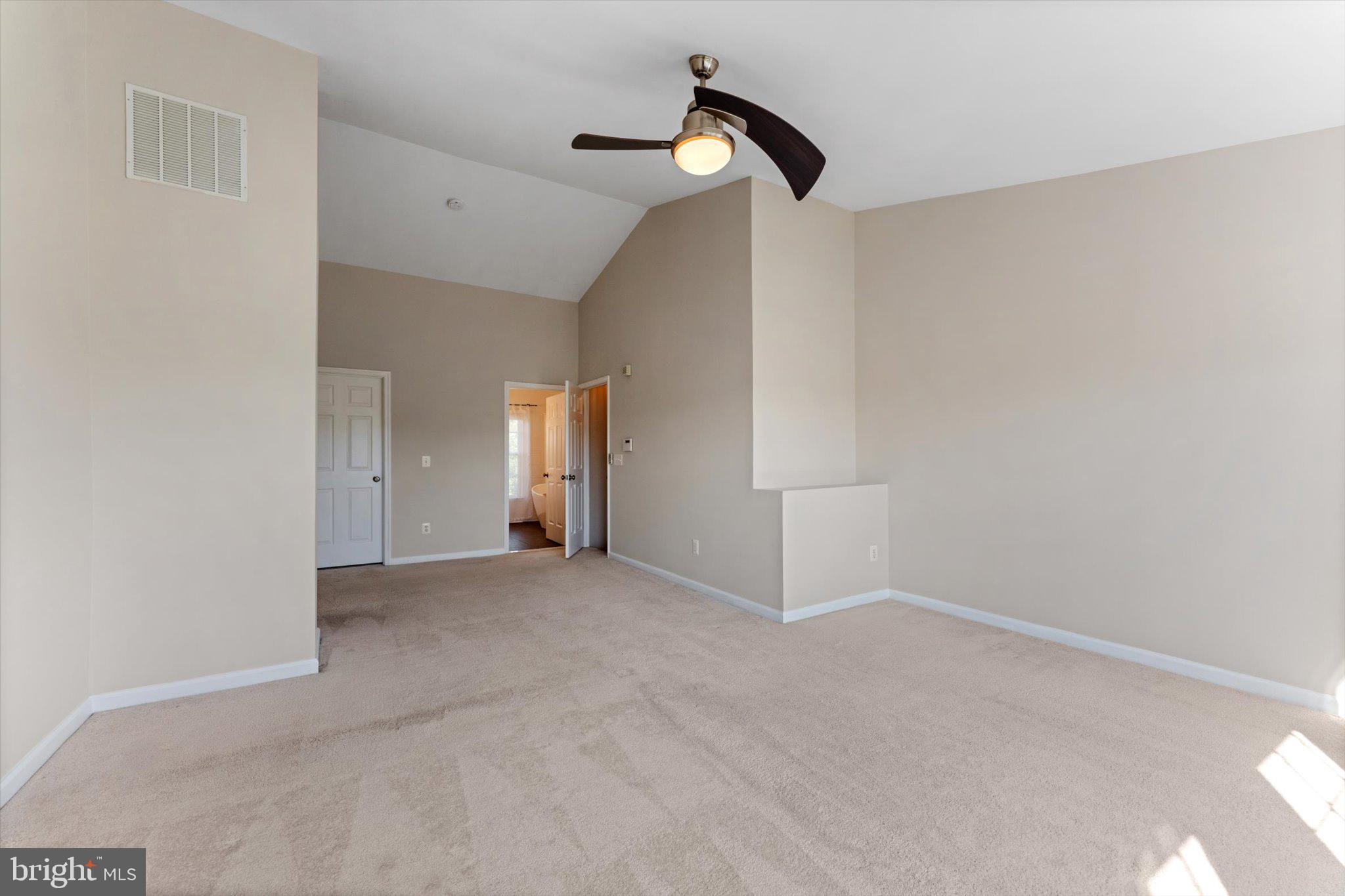 ASHBURN VILLAGE - Residential