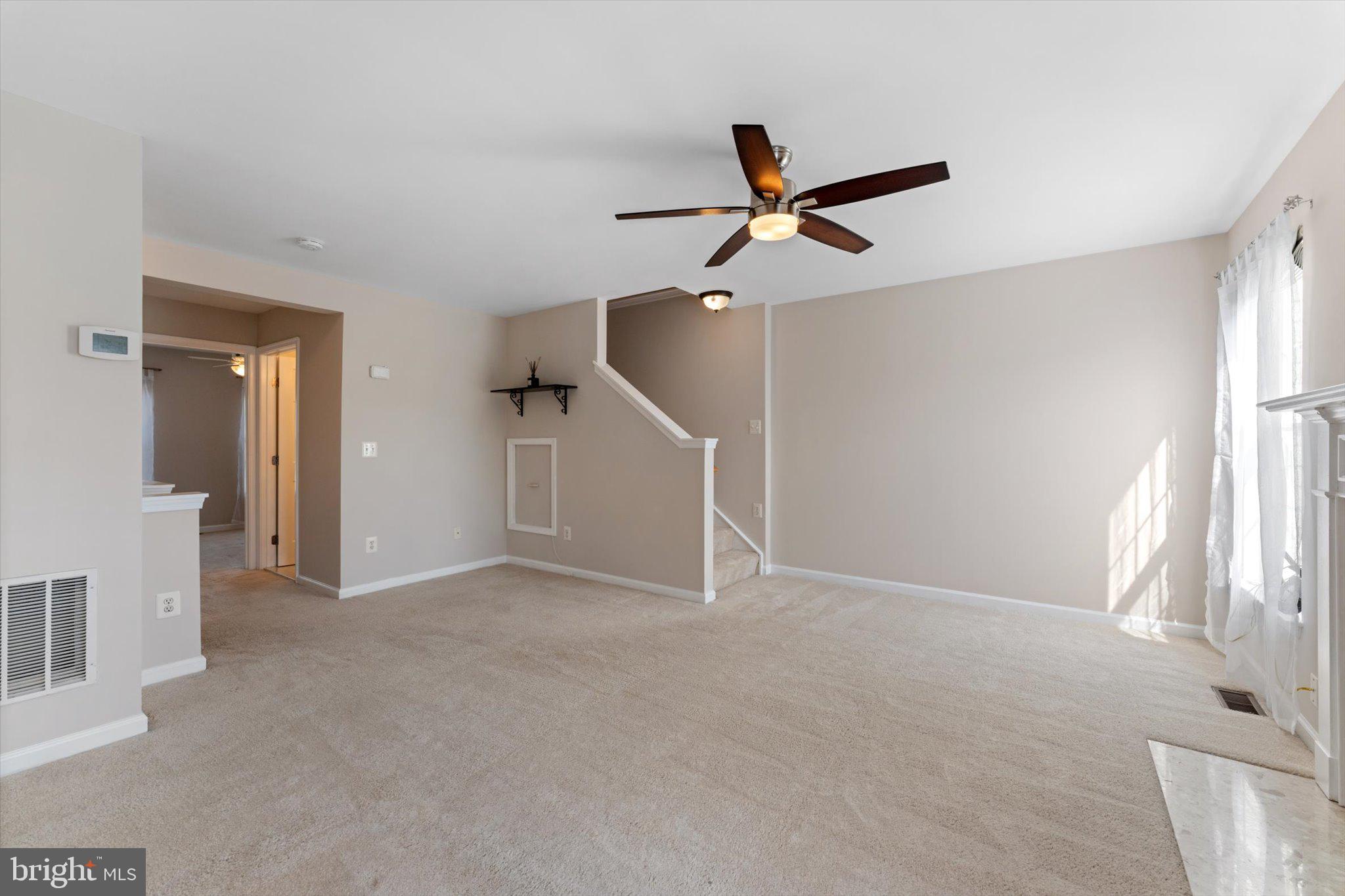 ASHBURN VILLAGE - Residential