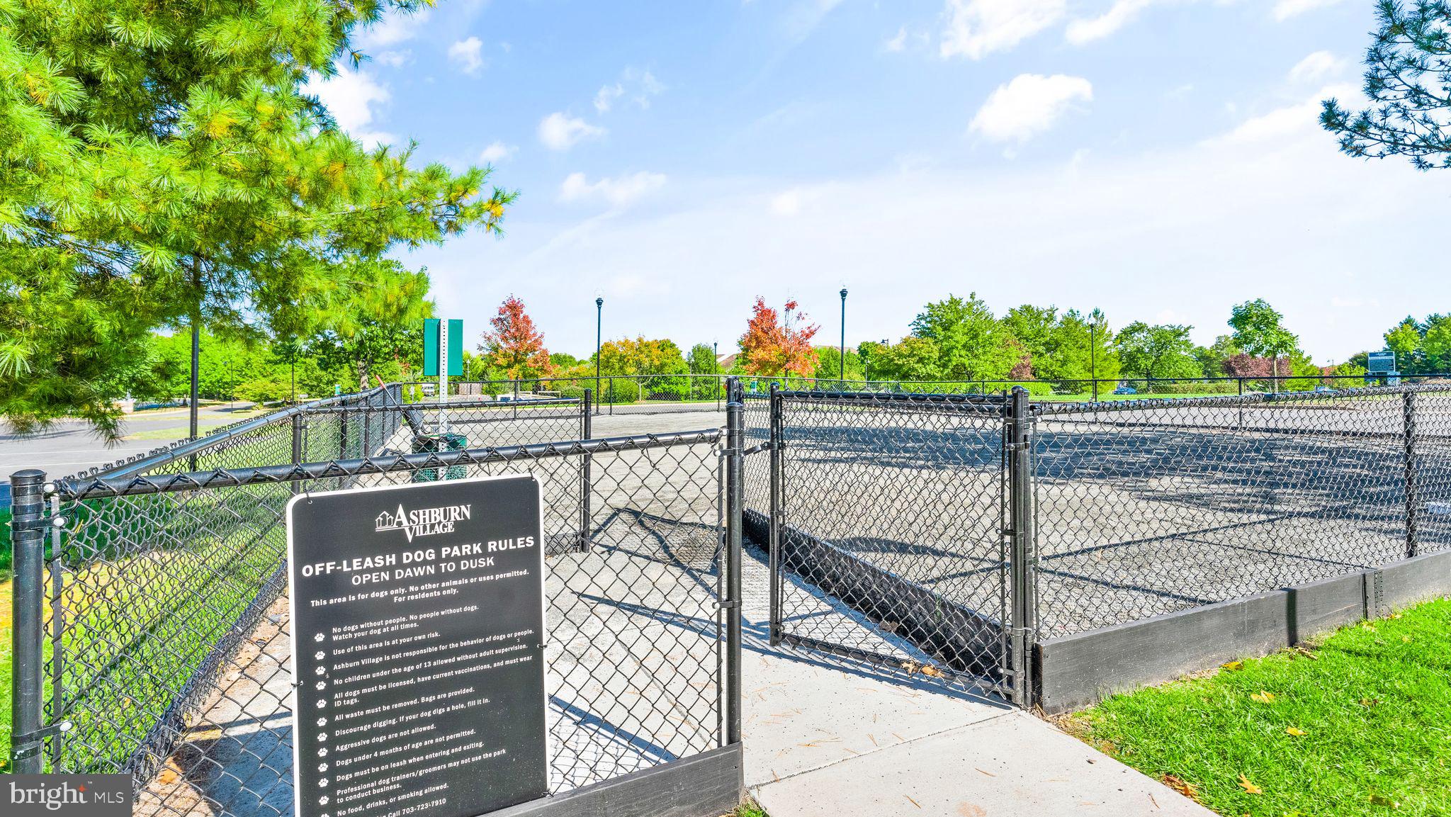 ASHBURN VILLAGE - Residential