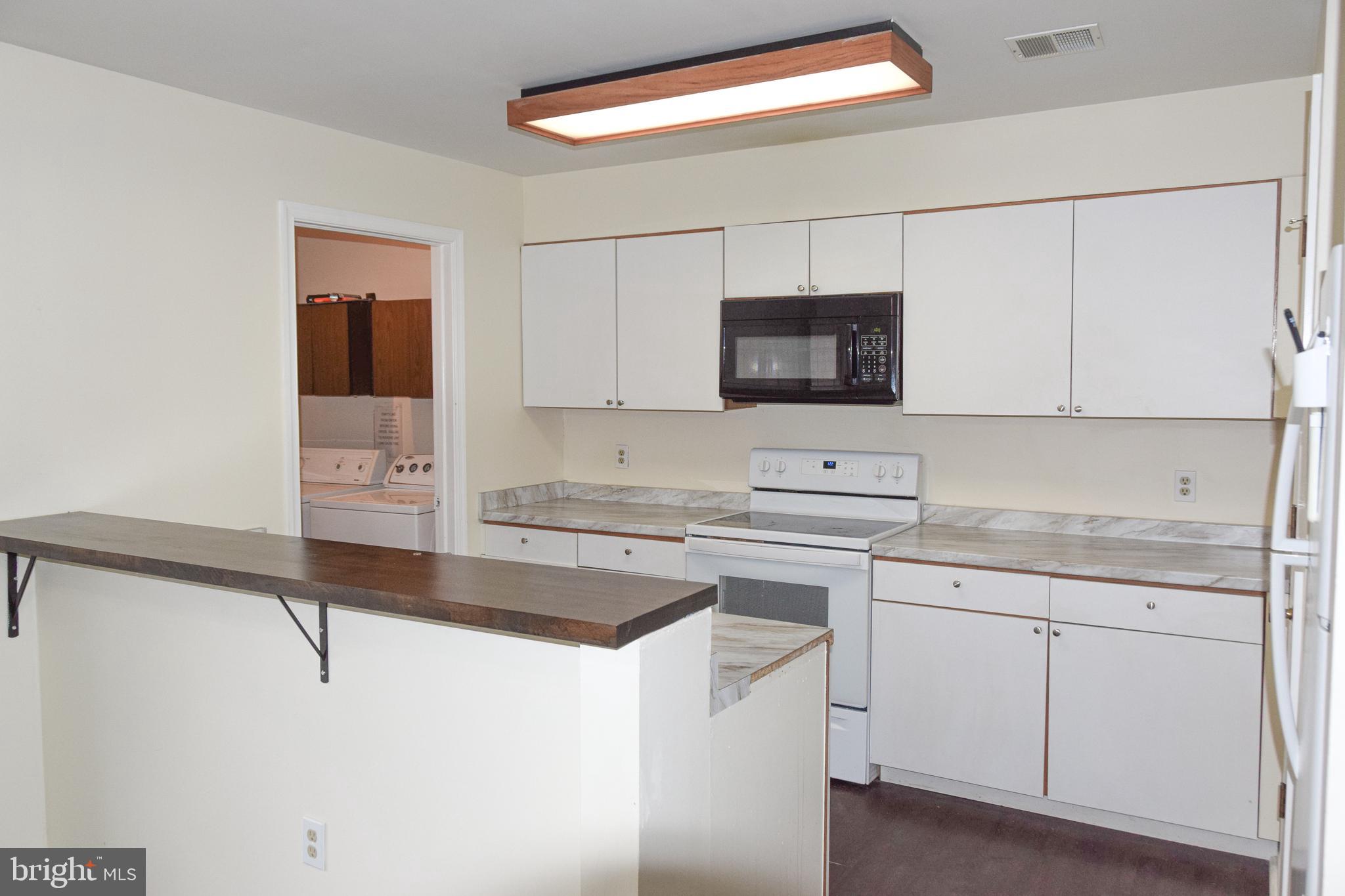 SEVEN OAKS - Residential