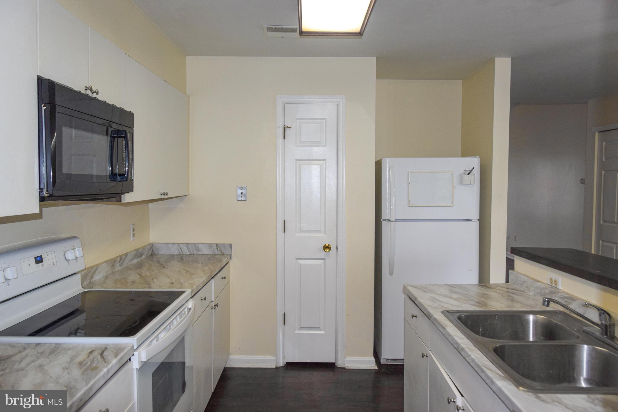 SEVEN OAKS - Residential