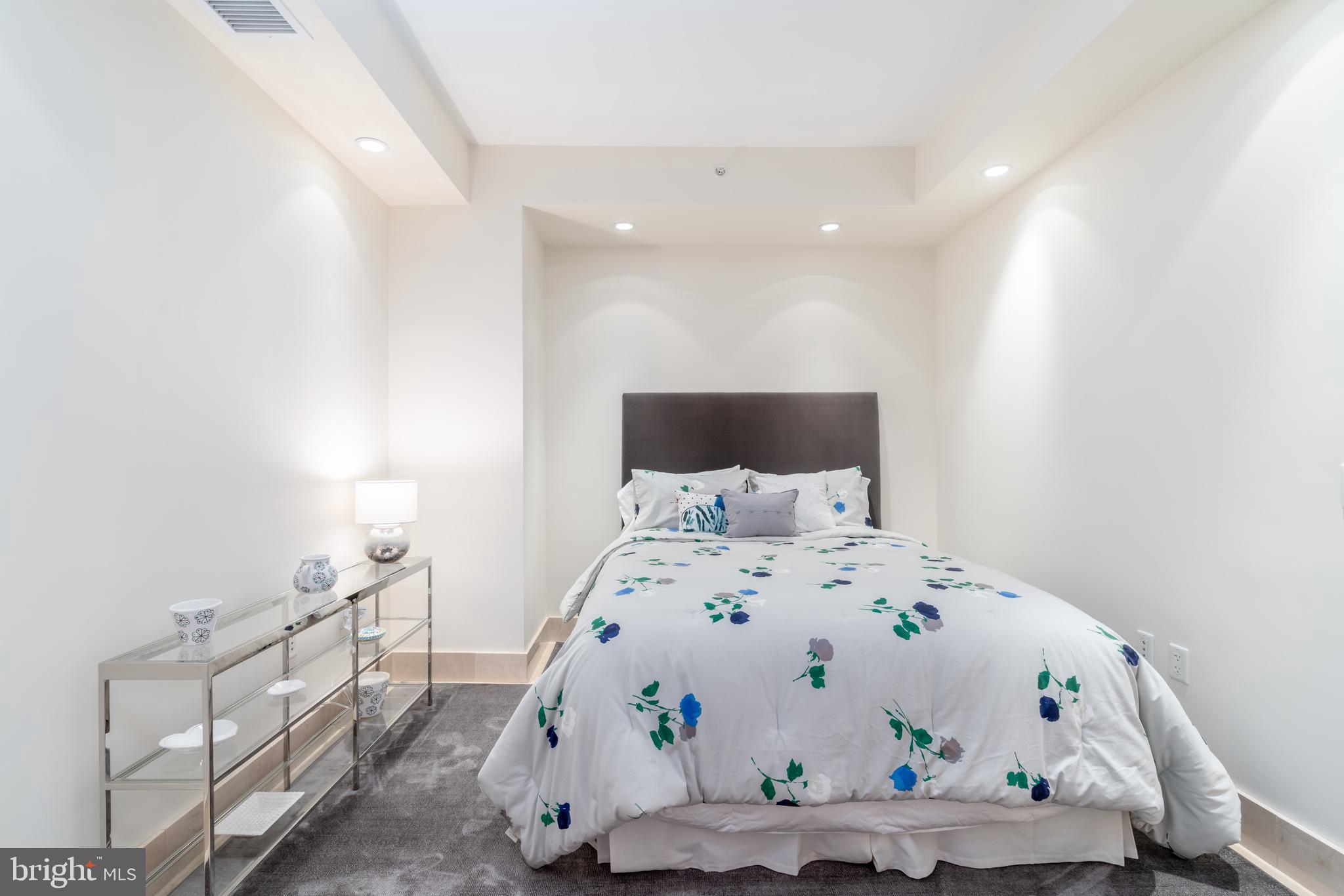 ROSSLYN - Residential