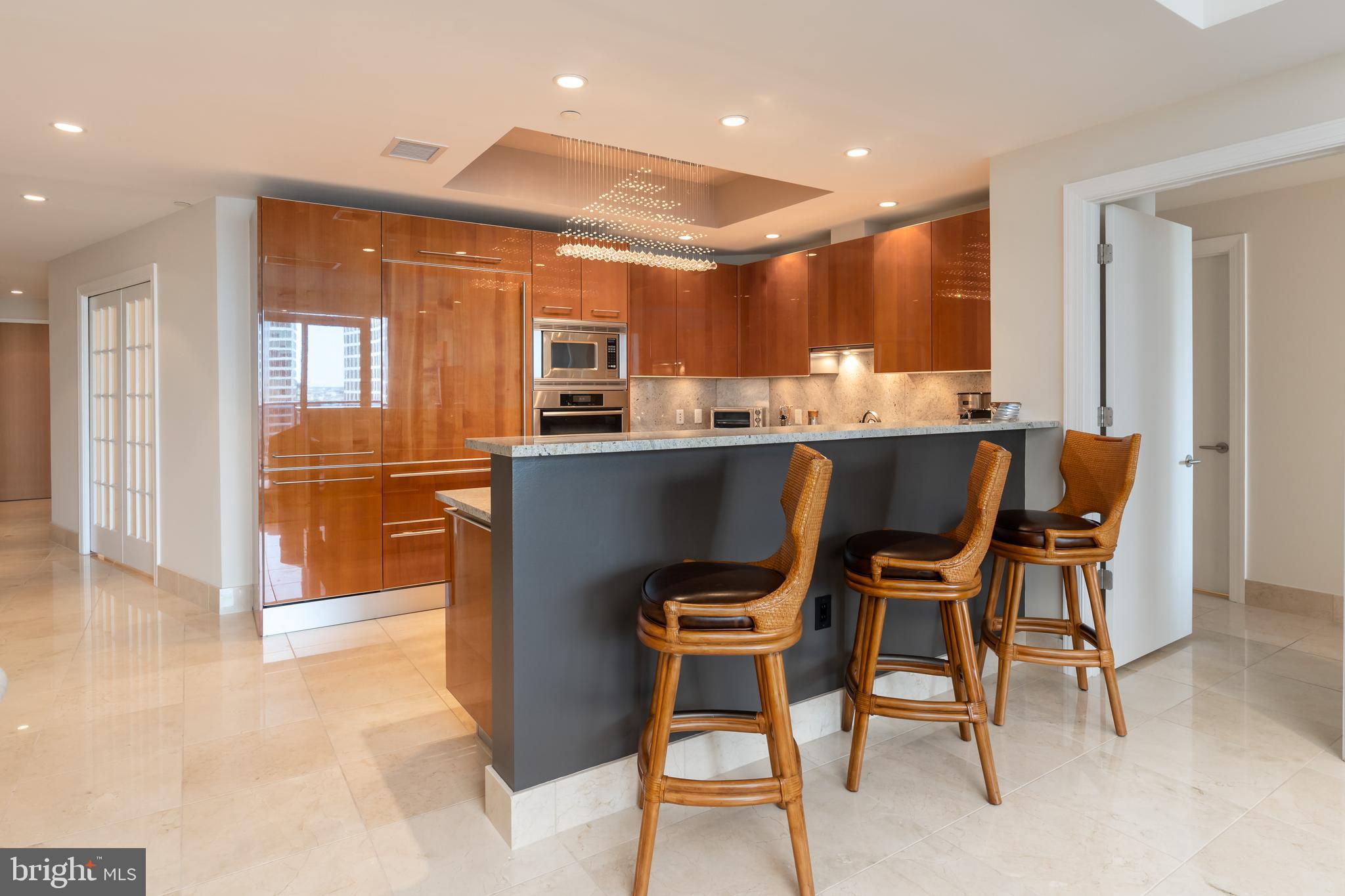 ROSSLYN - Residential