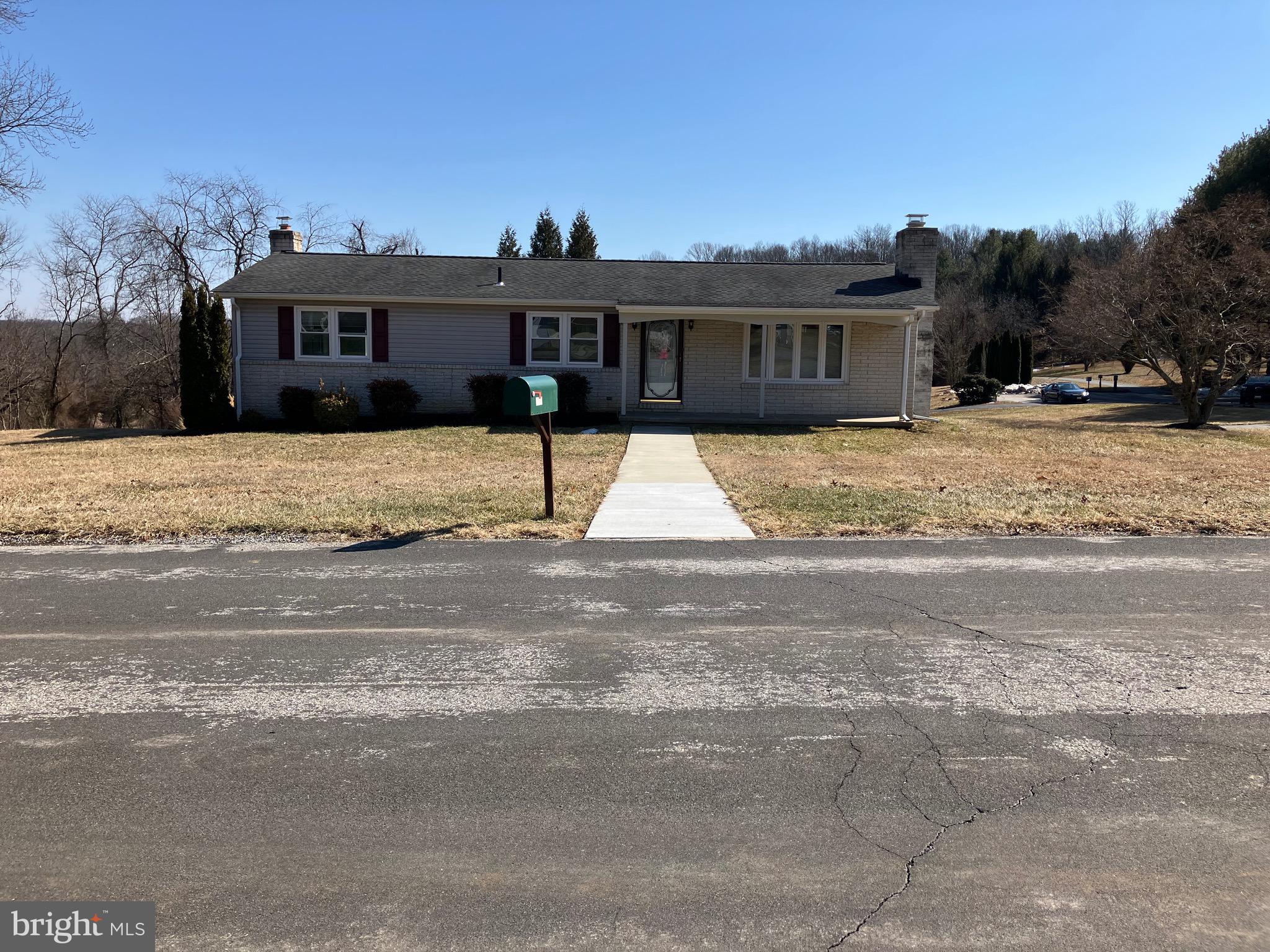 DELL MONT - Residential