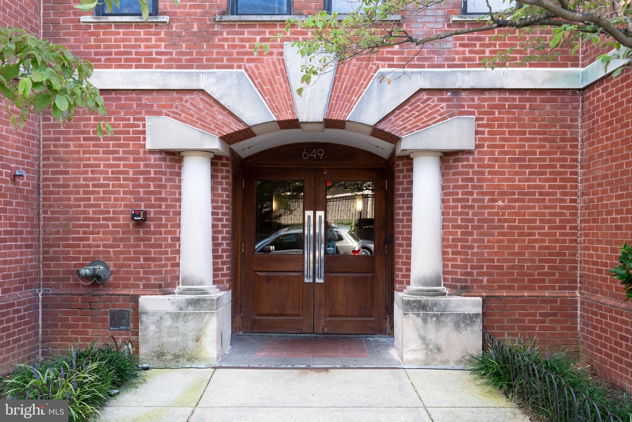 649 C STREET SE 304