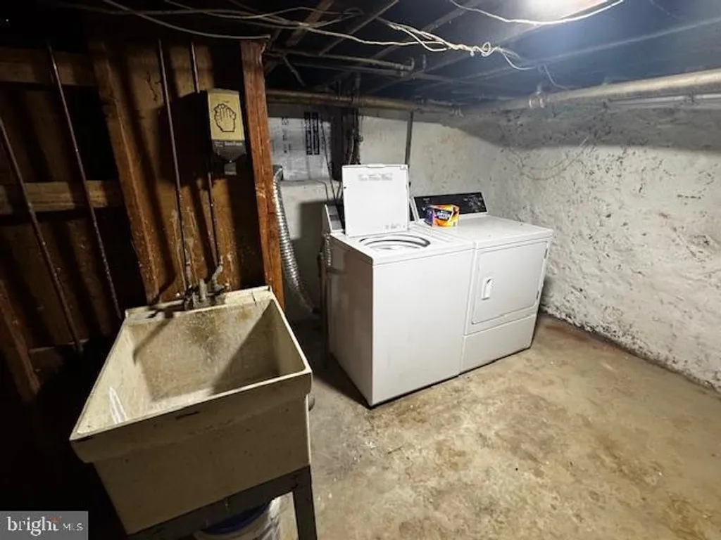 2015 Hyatt Street, Chester, PA 19013