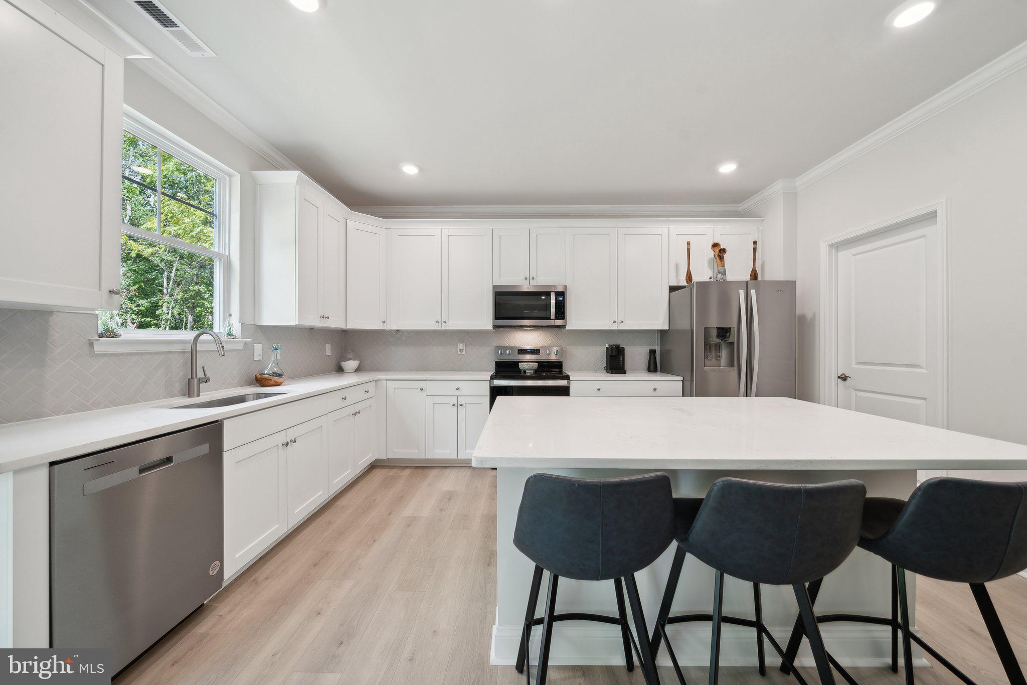 SHANNON LEA - Residential