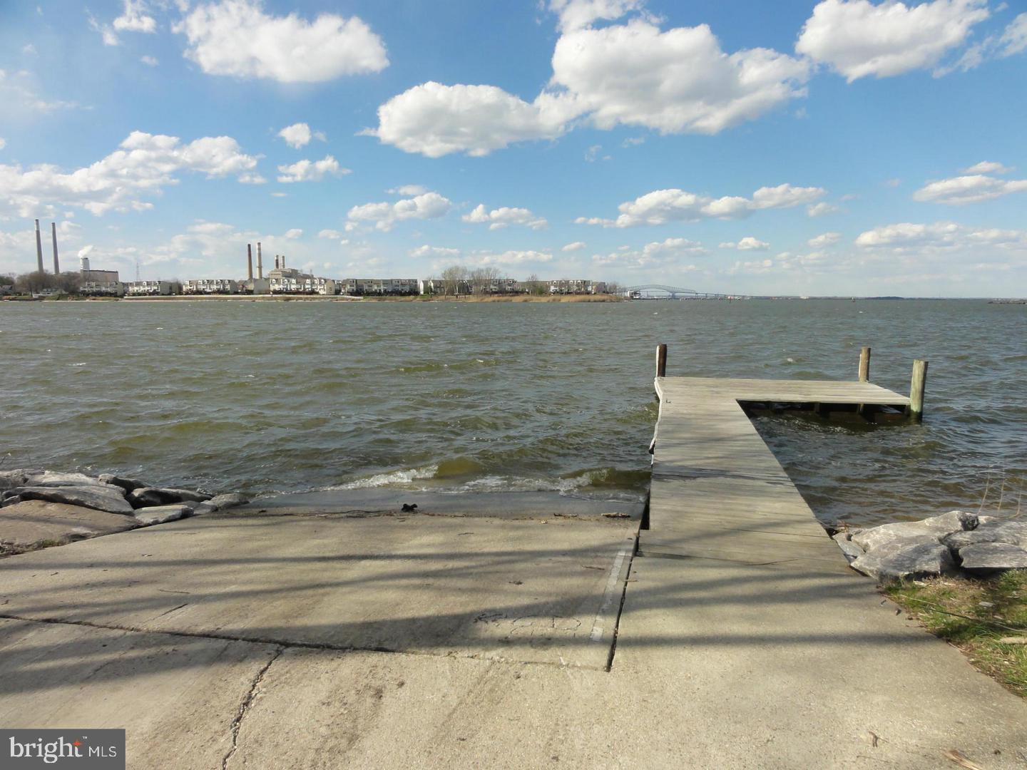 RIVIERA BEACH - Residential