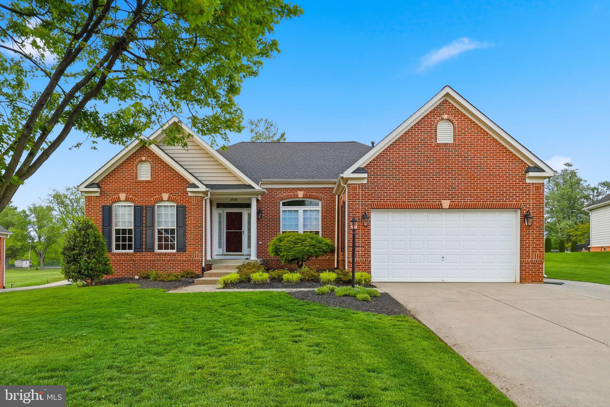COUNTRY CLUB ESTATES - Residential