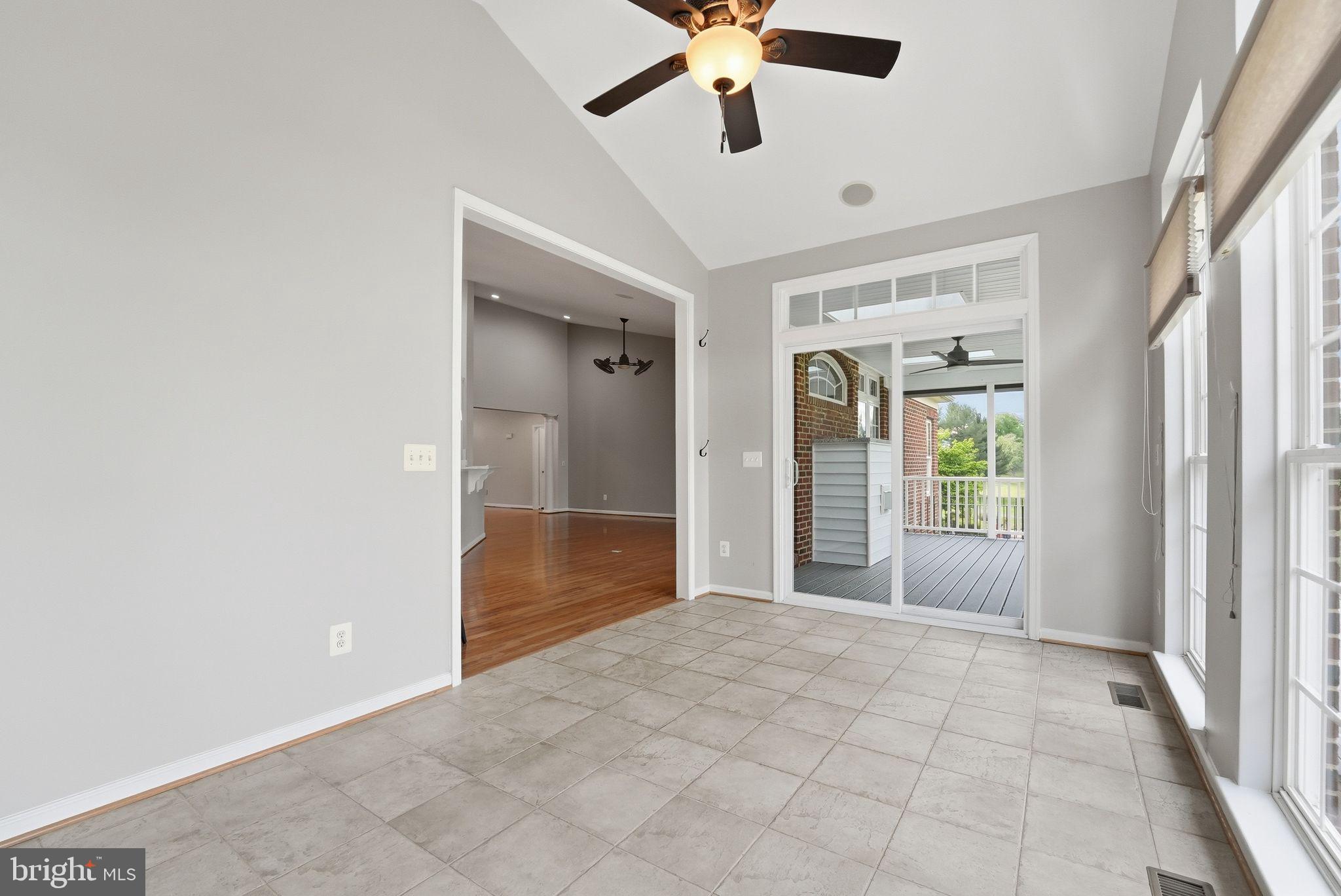 COUNTRY CLUB ESTATES - Residential