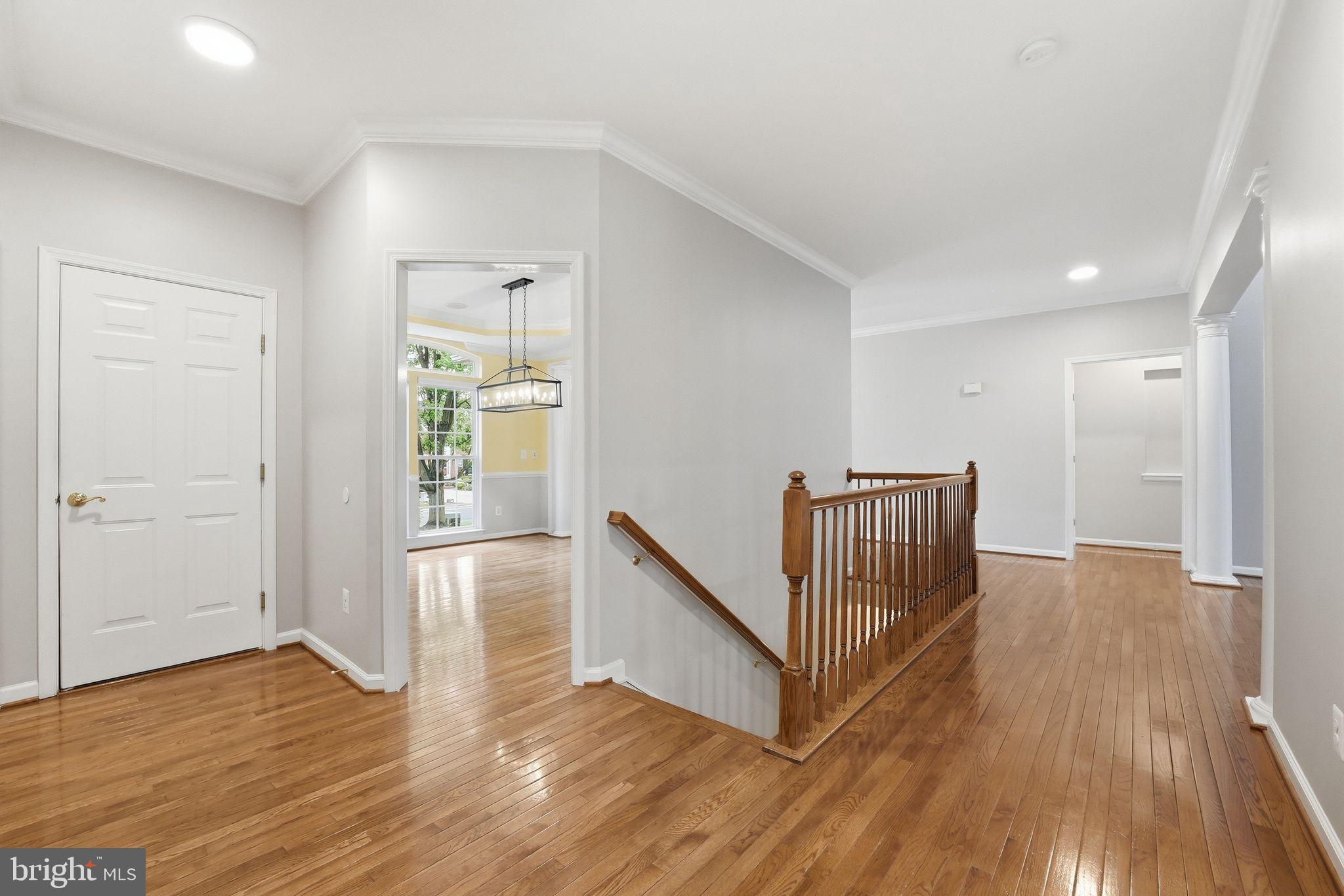 COUNTRY CLUB ESTATES - Residential
