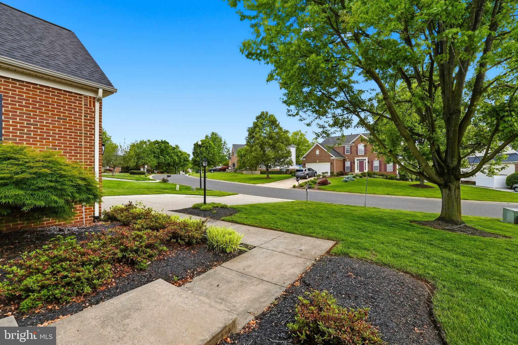 COUNTRY CLUB ESTATES - Residential