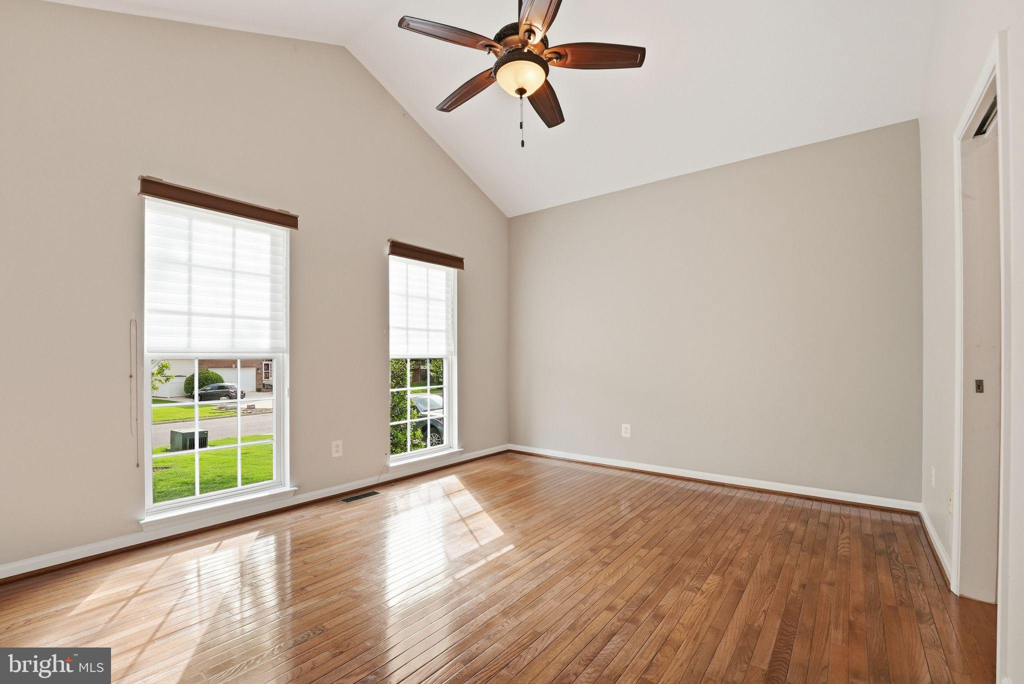 COUNTRY CLUB ESTATES - Residential