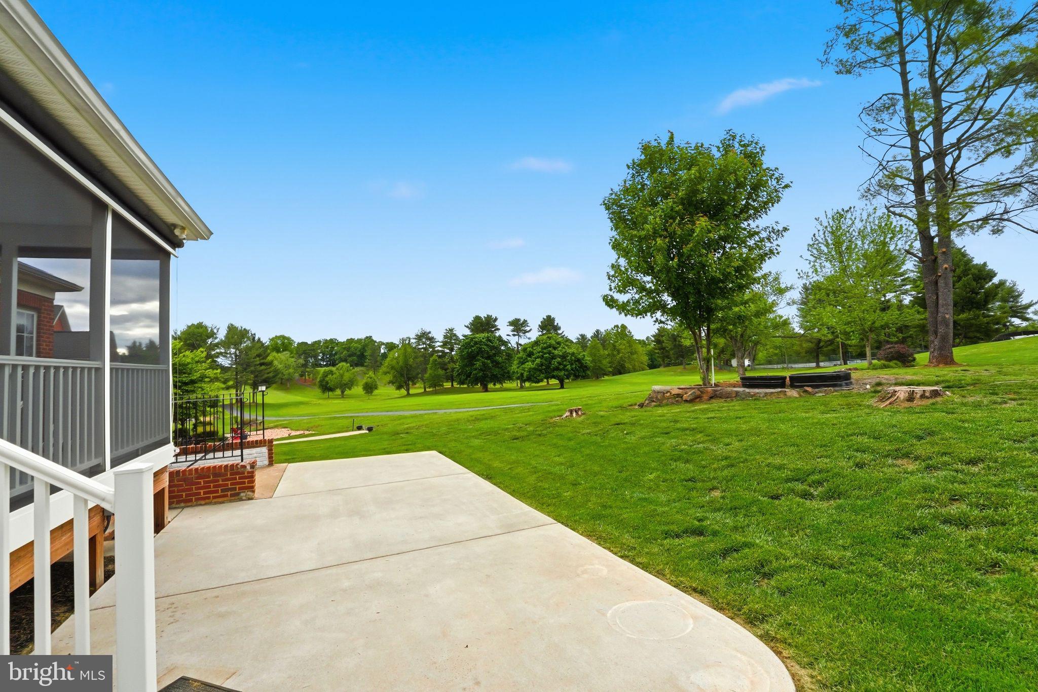 COUNTRY CLUB ESTATES - Residential