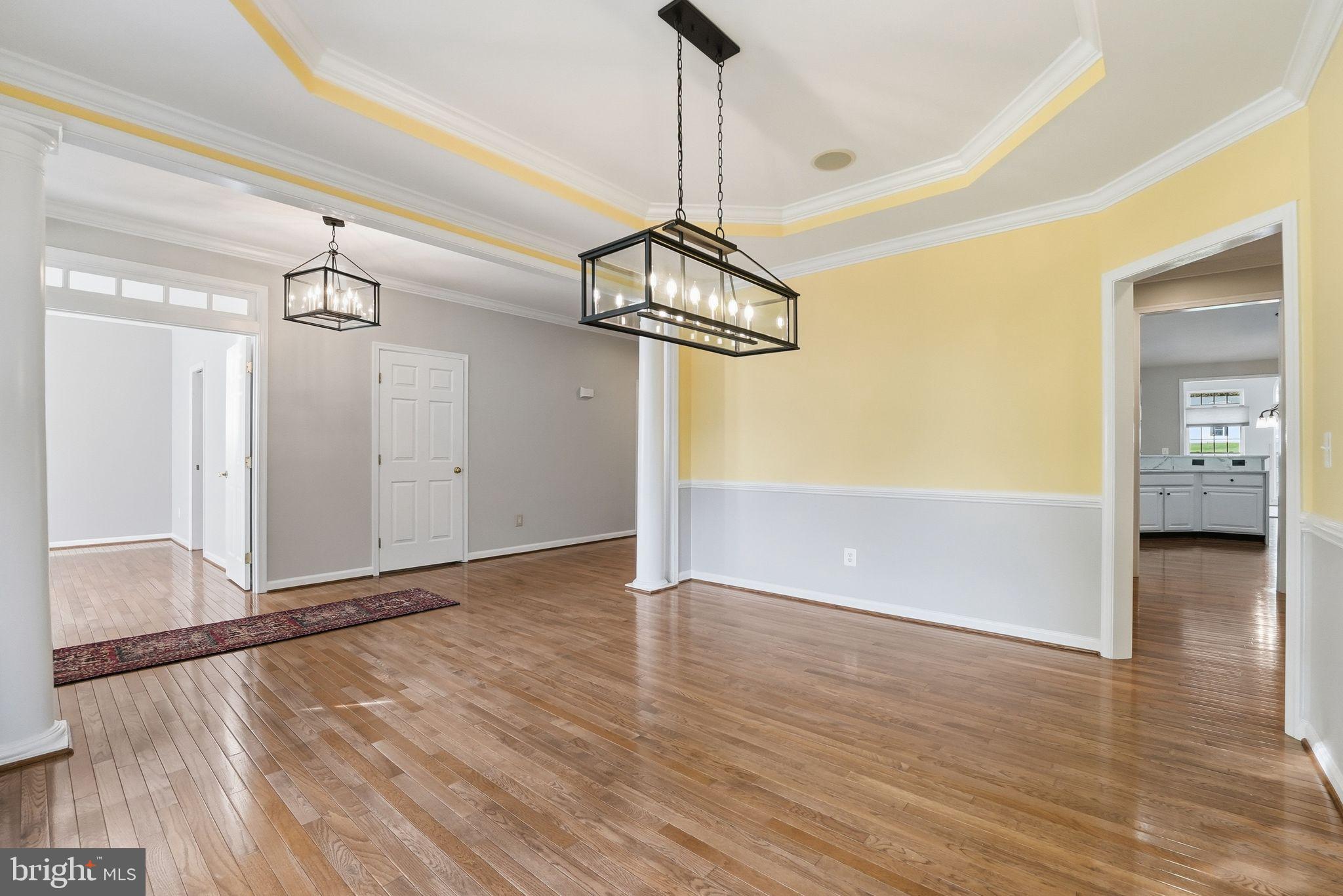 COUNTRY CLUB ESTATES - Residential