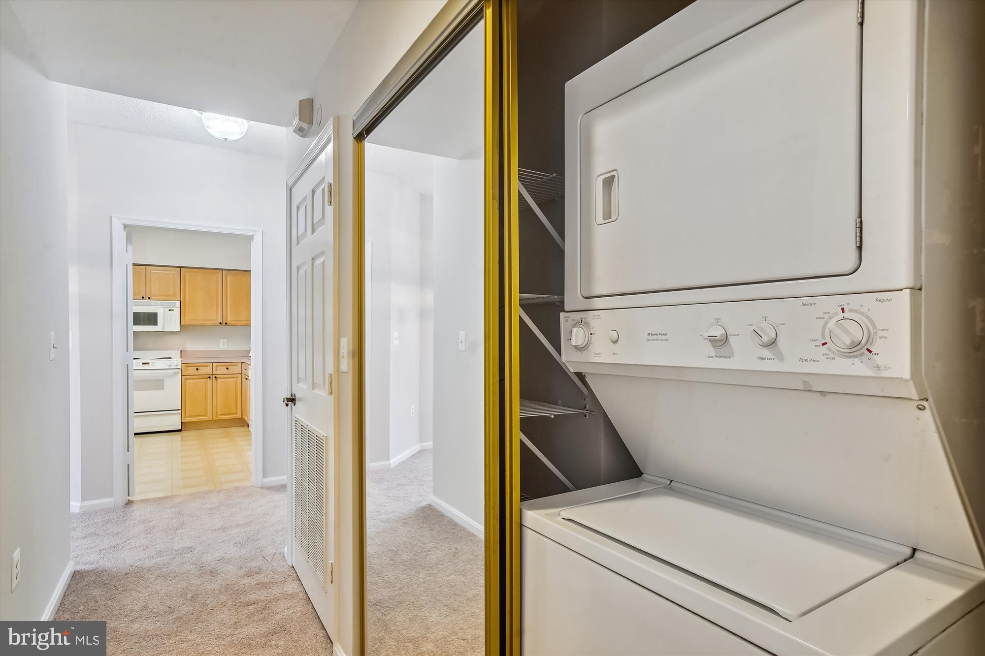 TURNBERRY COURTS AT LEIS - Residential