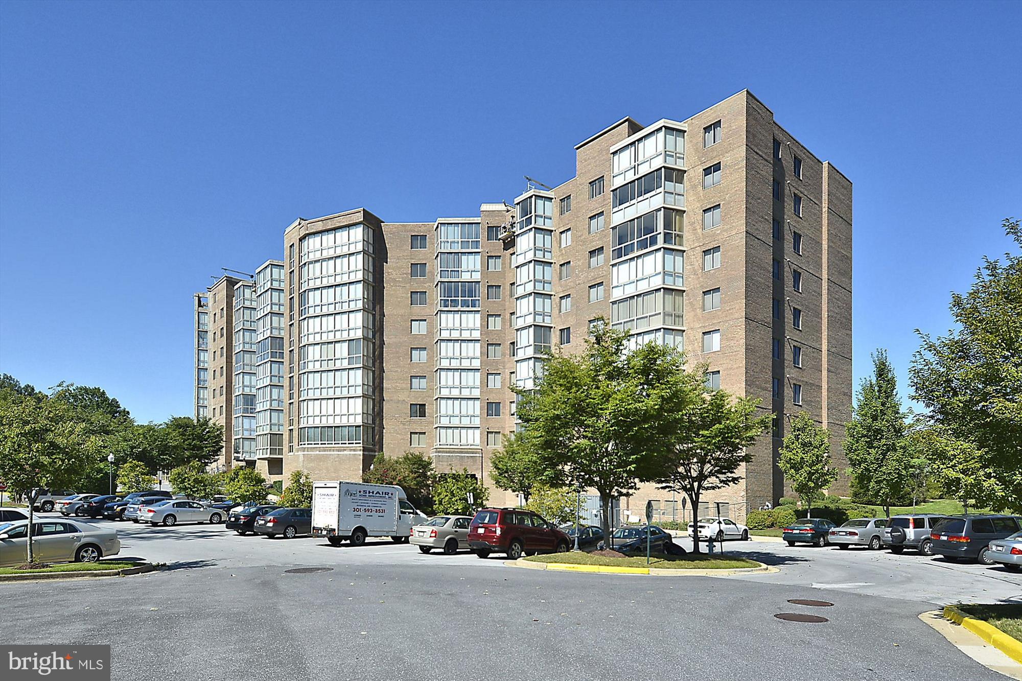 TURNBERRY COURTS AT LEIS - Residential