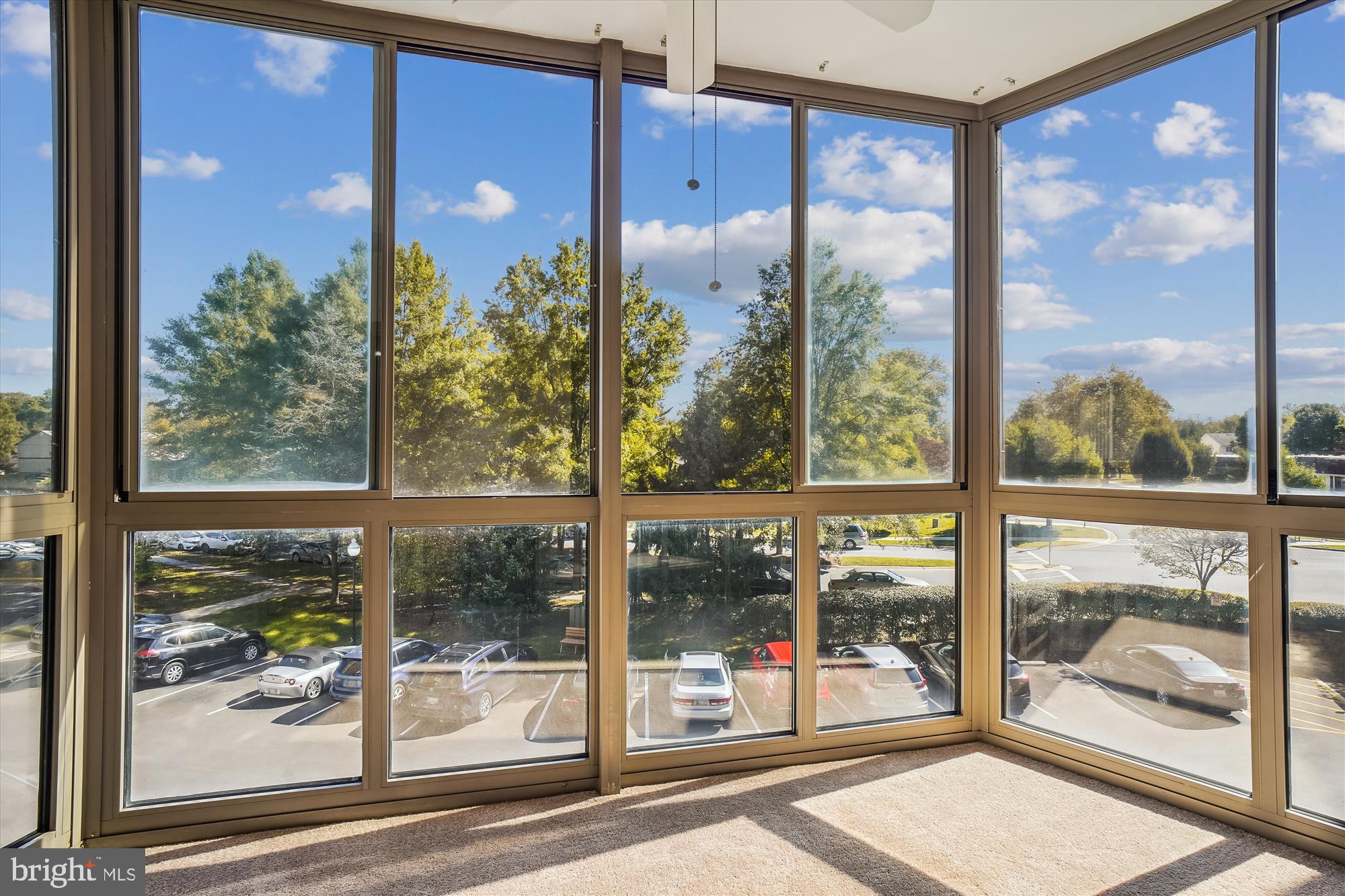 TURNBERRY COURTS AT LEIS - Residential