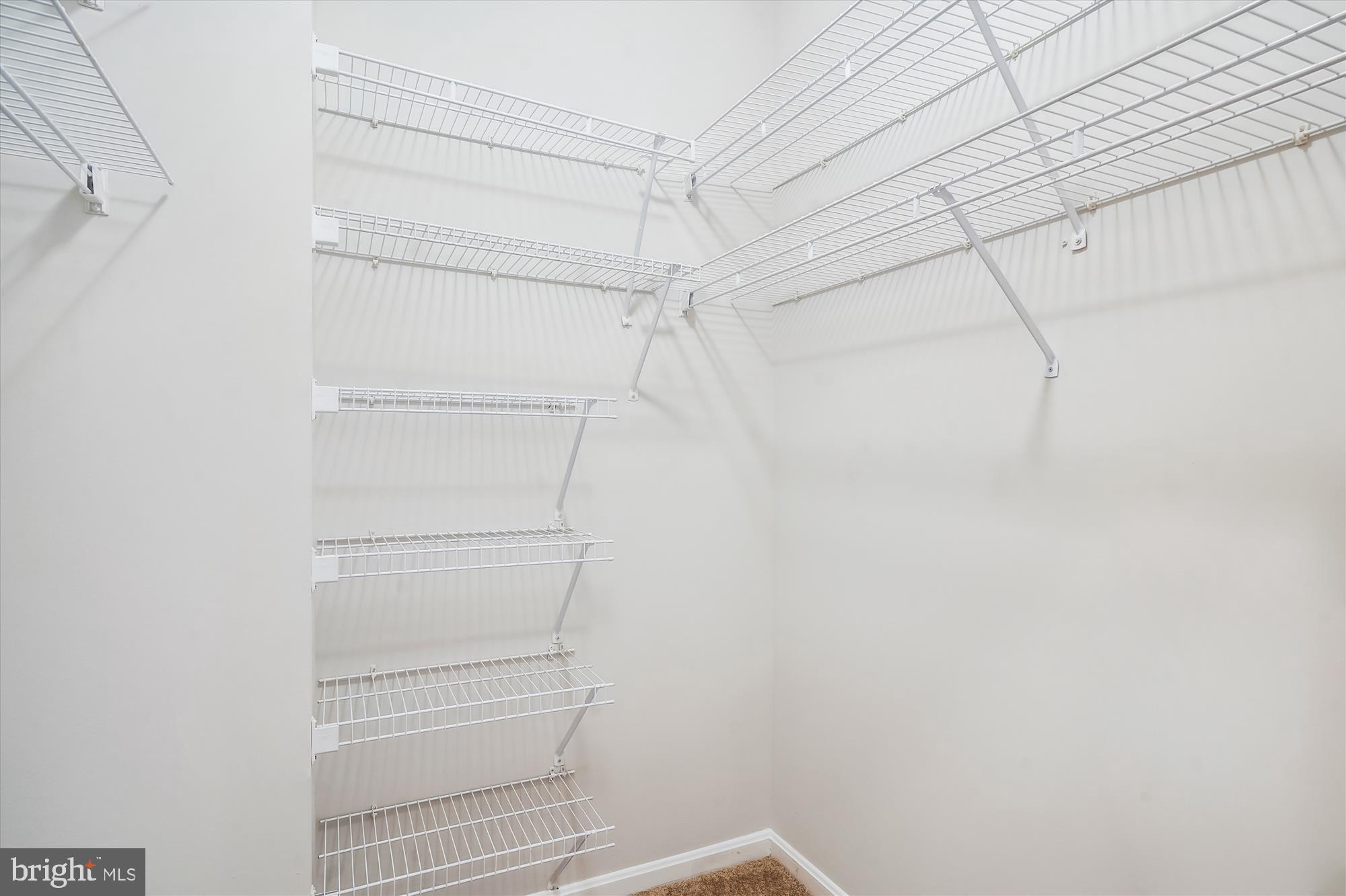 TURNBERRY COURTS AT LEIS - Residential