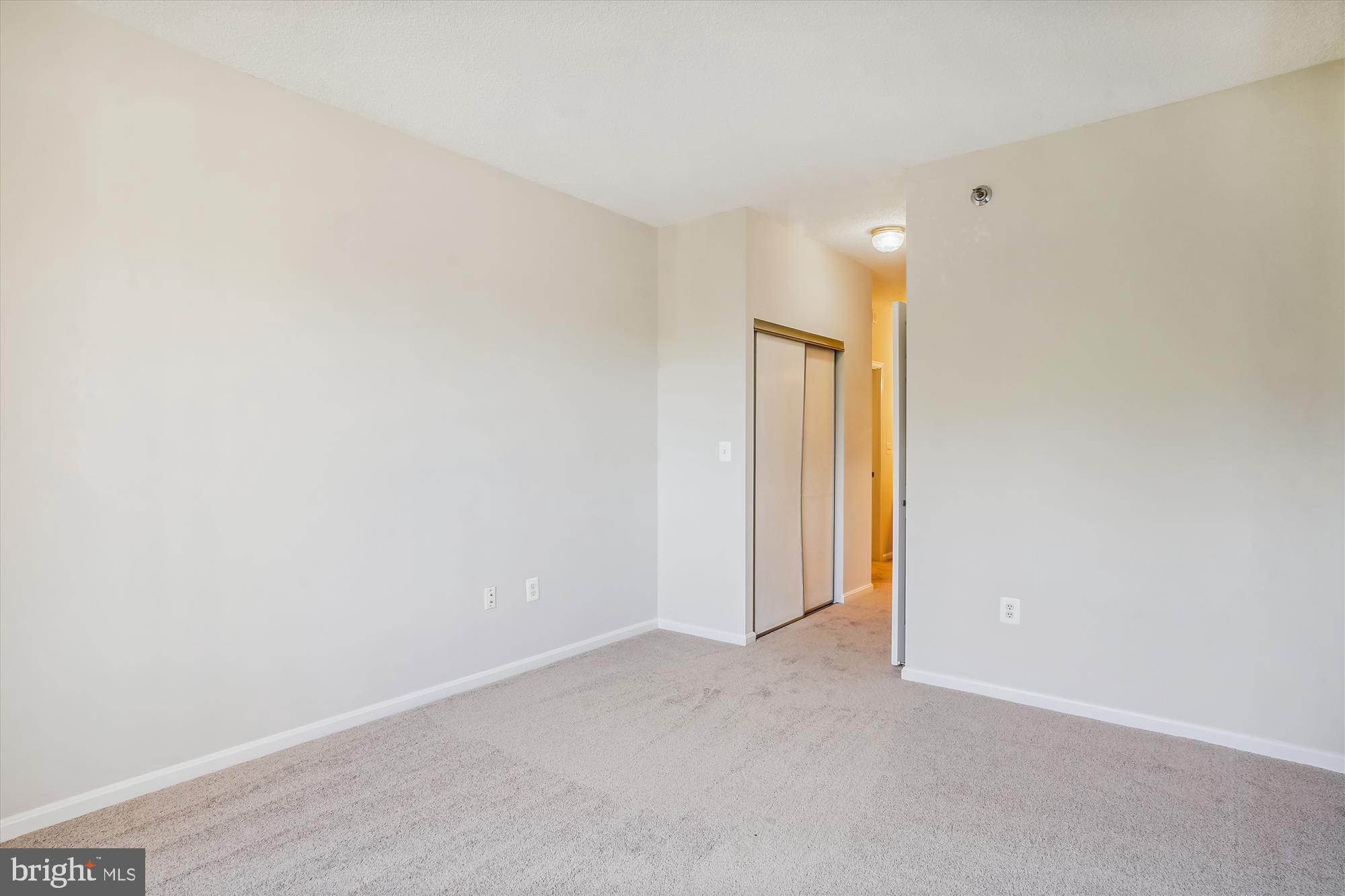 TURNBERRY COURTS AT LEIS - Residential