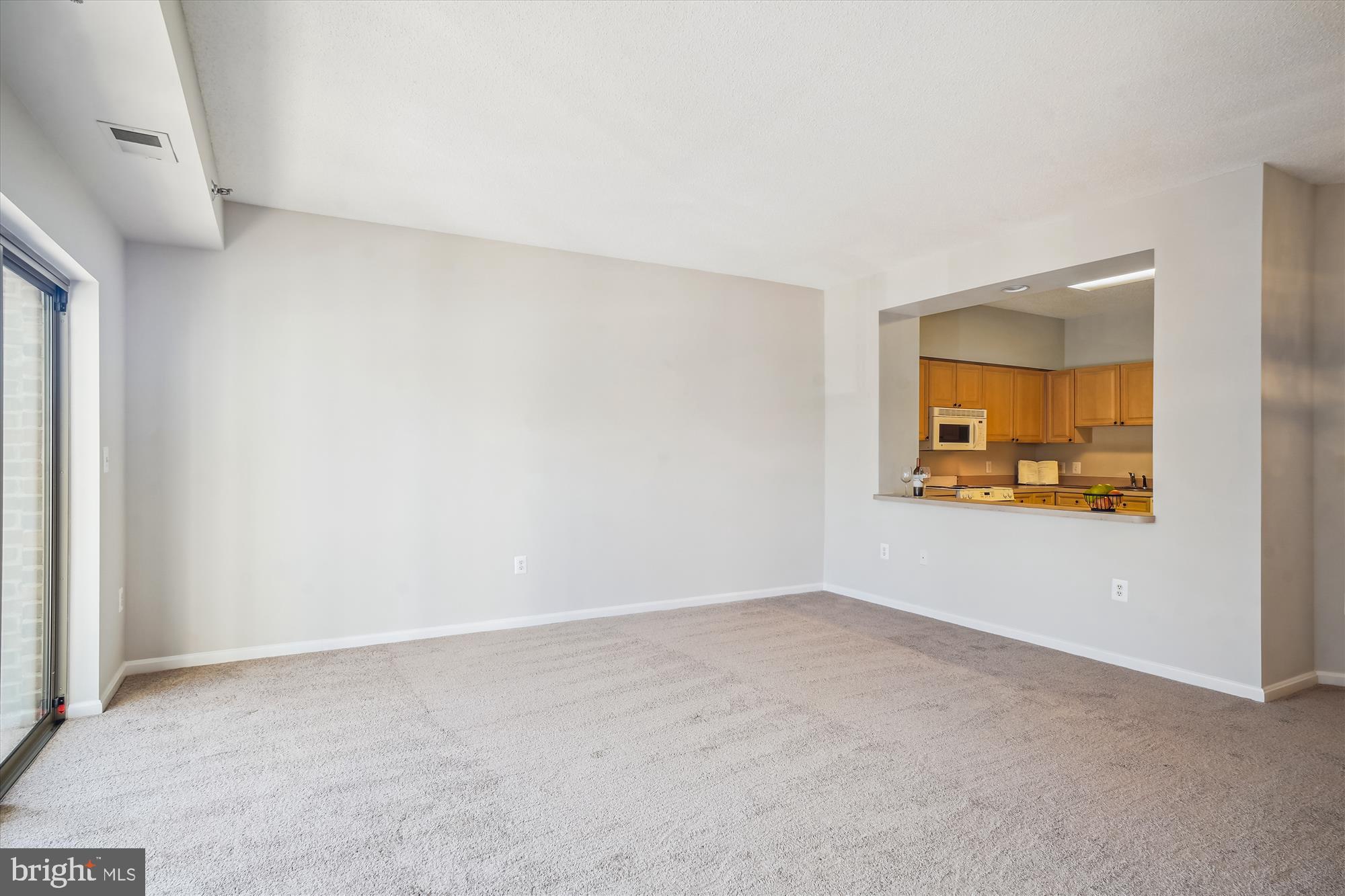 TURNBERRY COURTS AT LEIS - Residential