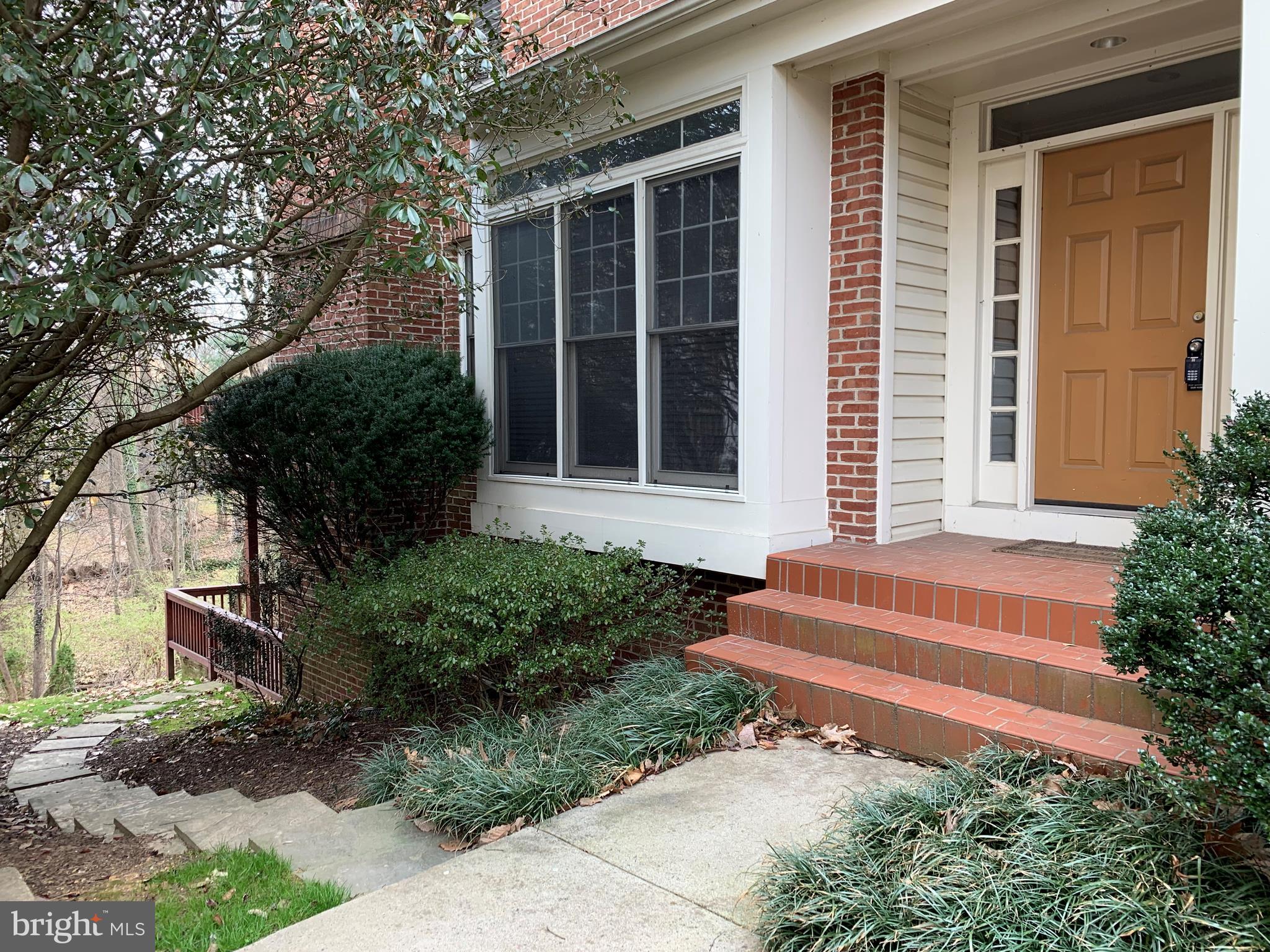 MAGARITY MEWS - Residential Lease