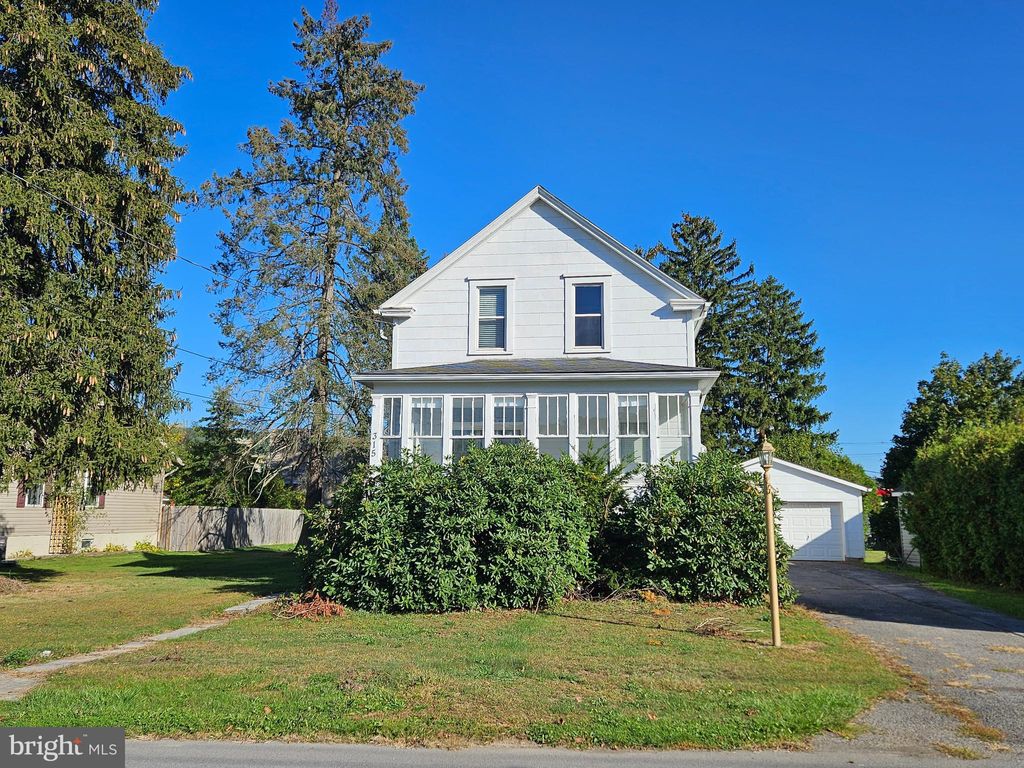 Photo of 315 Poe Place, ALTOONA, PA 16602 (MLS # PABR2015826)