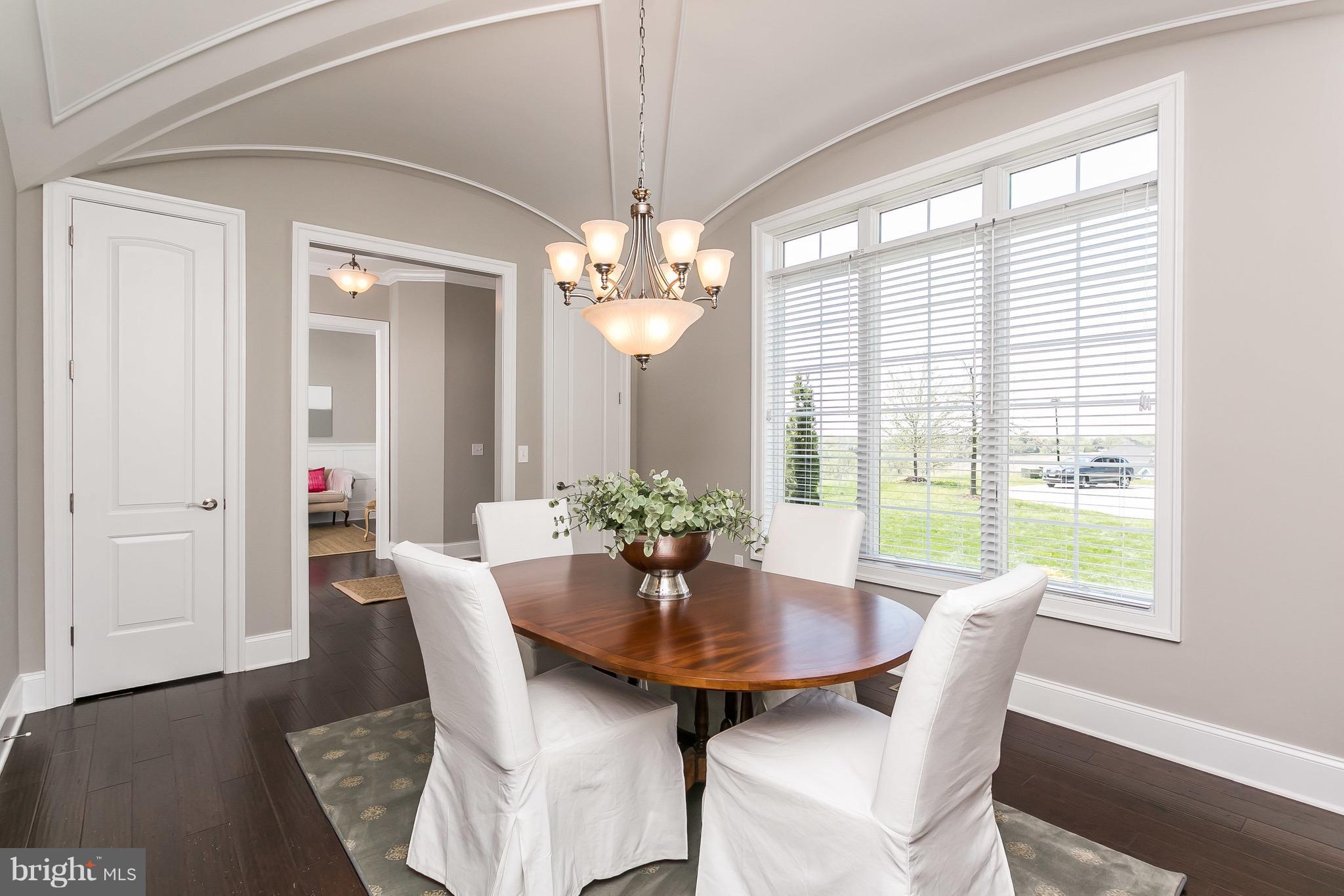 BRIAR KNOLL - Residential